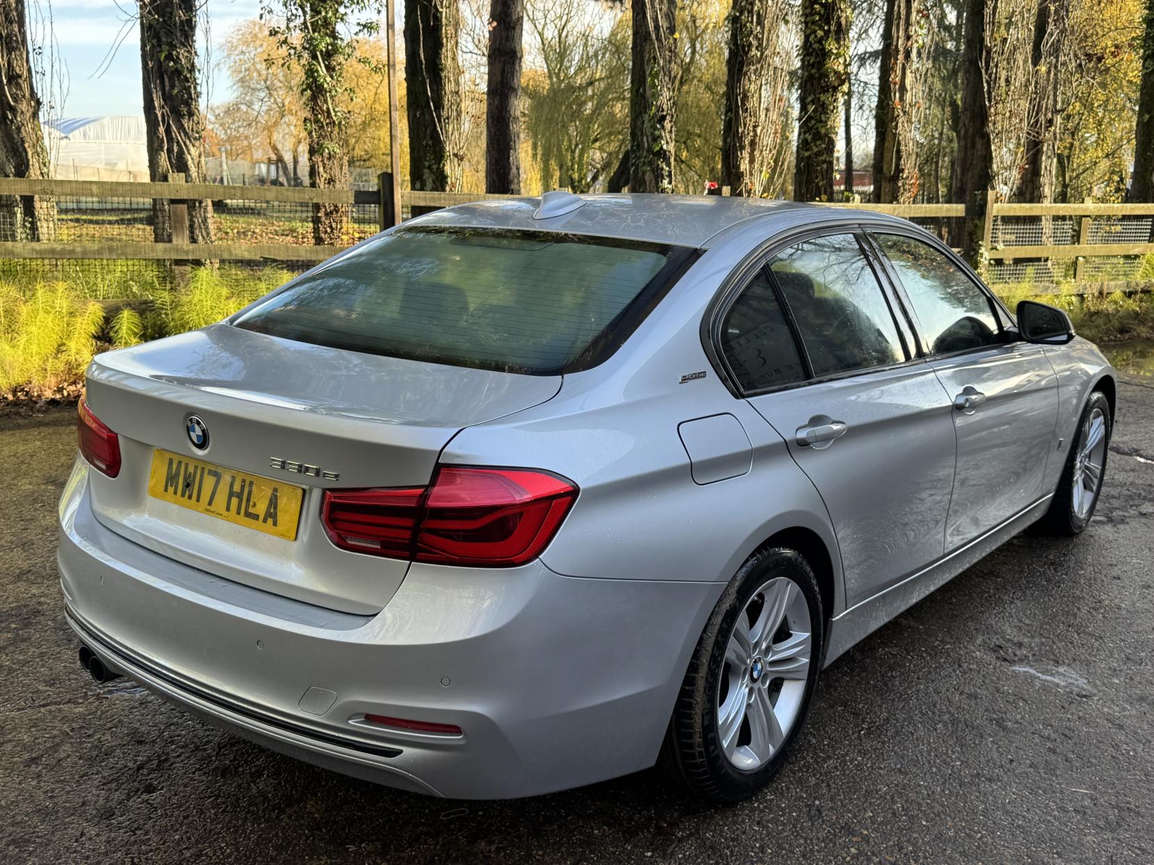BMW 3 Series 2.0 330e 7.6kWh Sport Saloon 4dr Petrol Plug-in Hybrid Auto Euro 6 (s/s) (252 ps)