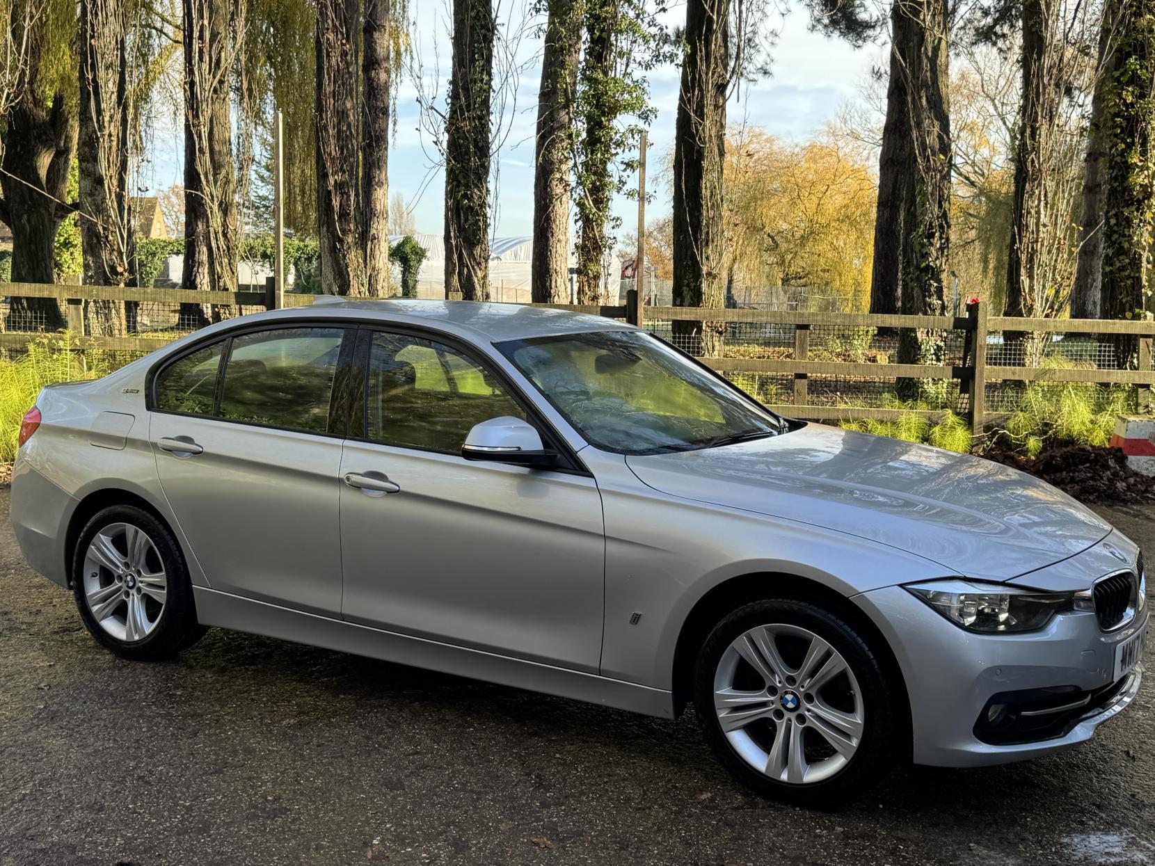 BMW 3 Series 2.0 330e 7.6kWh Sport Saloon 4dr Petrol Plug-in Hybrid Auto Euro 6 (s/s) (252 ps)