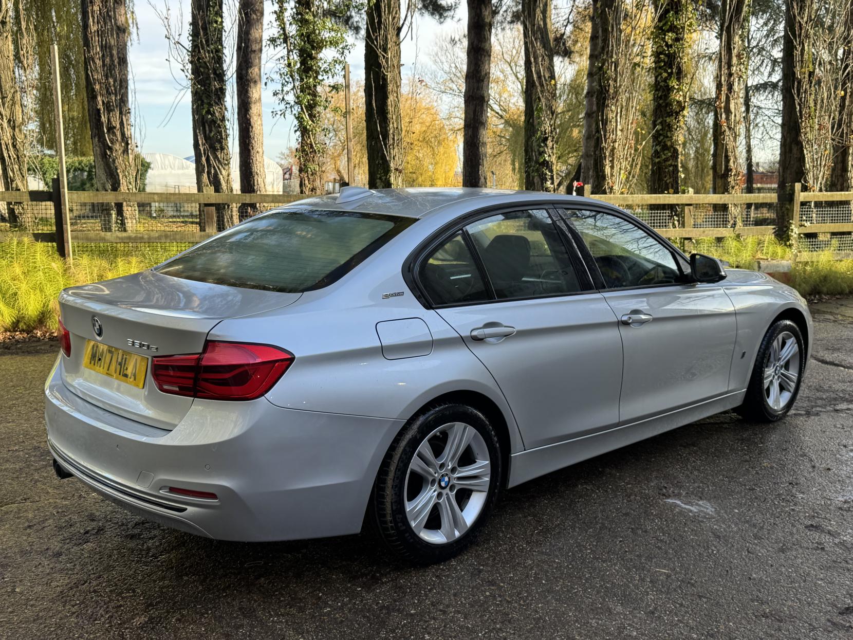 BMW 3 Series 2.0 330e 7.6kWh Sport Saloon 4dr Petrol Plug-in Hybrid Auto Euro 6 (s/s) (252 ps)