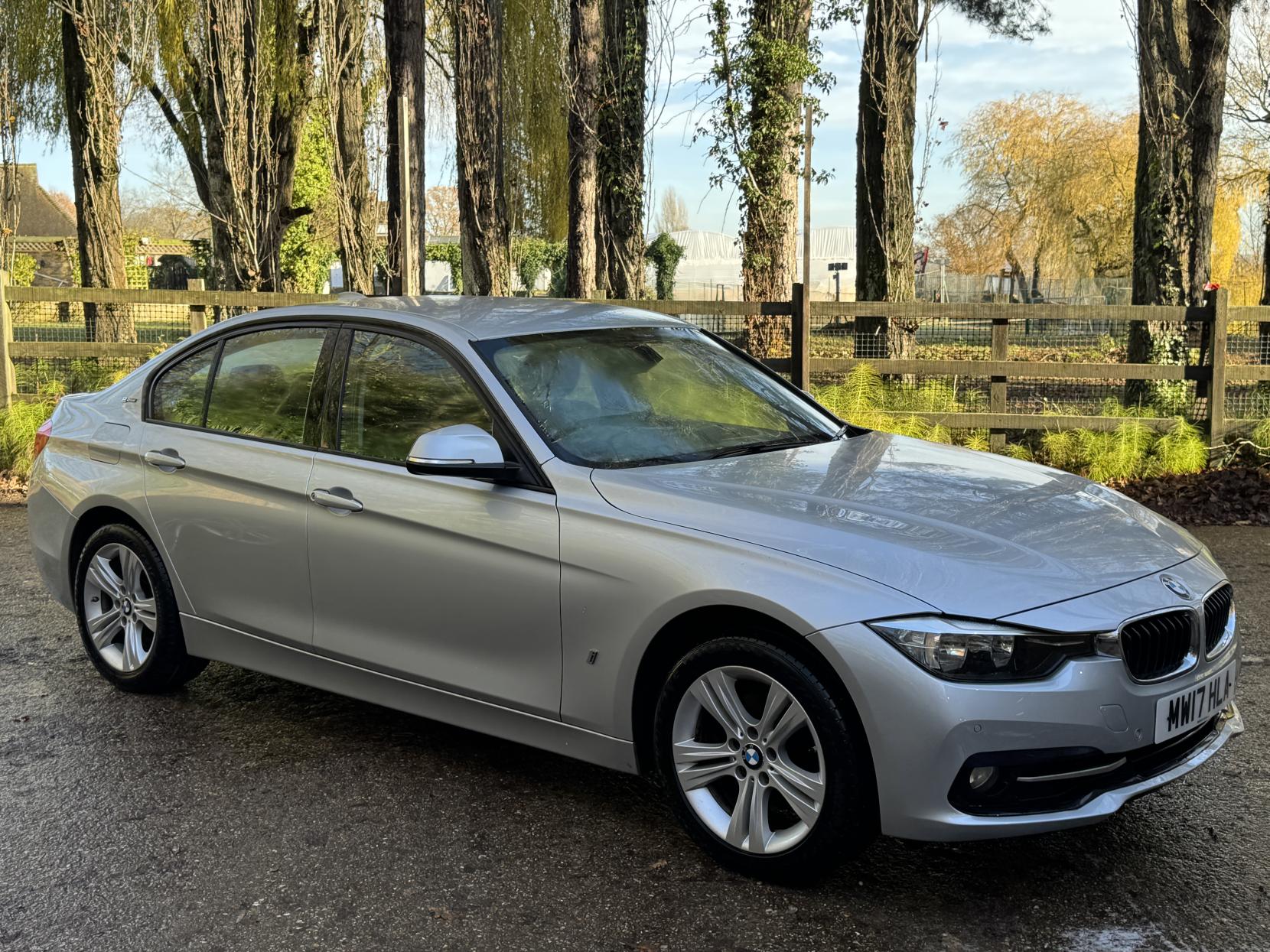 BMW 3 Series 2.0 330e 7.6kWh Sport Saloon 4dr Petrol Plug-in Hybrid Auto Euro 6 (s/s) (252 ps)