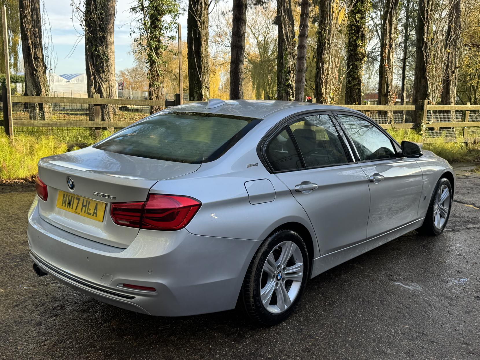 BMW 3 Series 2.0 330e 7.6kWh Sport Saloon 4dr Petrol Plug-in Hybrid Auto Euro 6 (s/s) (252 ps)