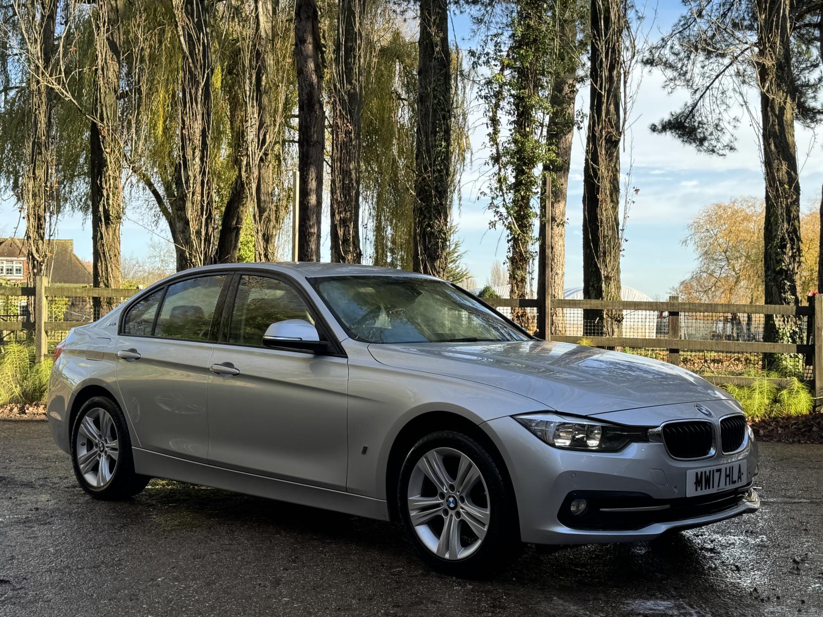 BMW 3 Series 2.0 330e 7.6kWh Sport Saloon 4dr Petrol Plug-in Hybrid Auto Euro 6 (s/s) (252 ps)
