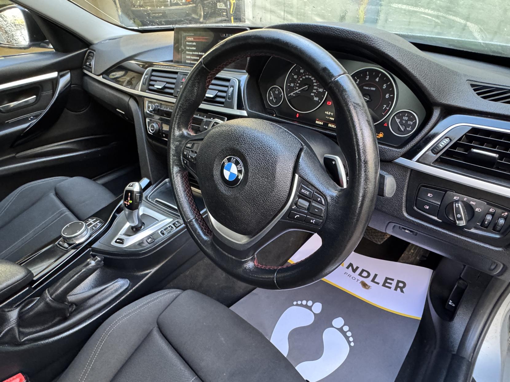 BMW 3 Series 2.0 330e 7.6kWh Sport Saloon 4dr Petrol Plug-in Hybrid Auto Euro 6 (s/s) (252 ps)