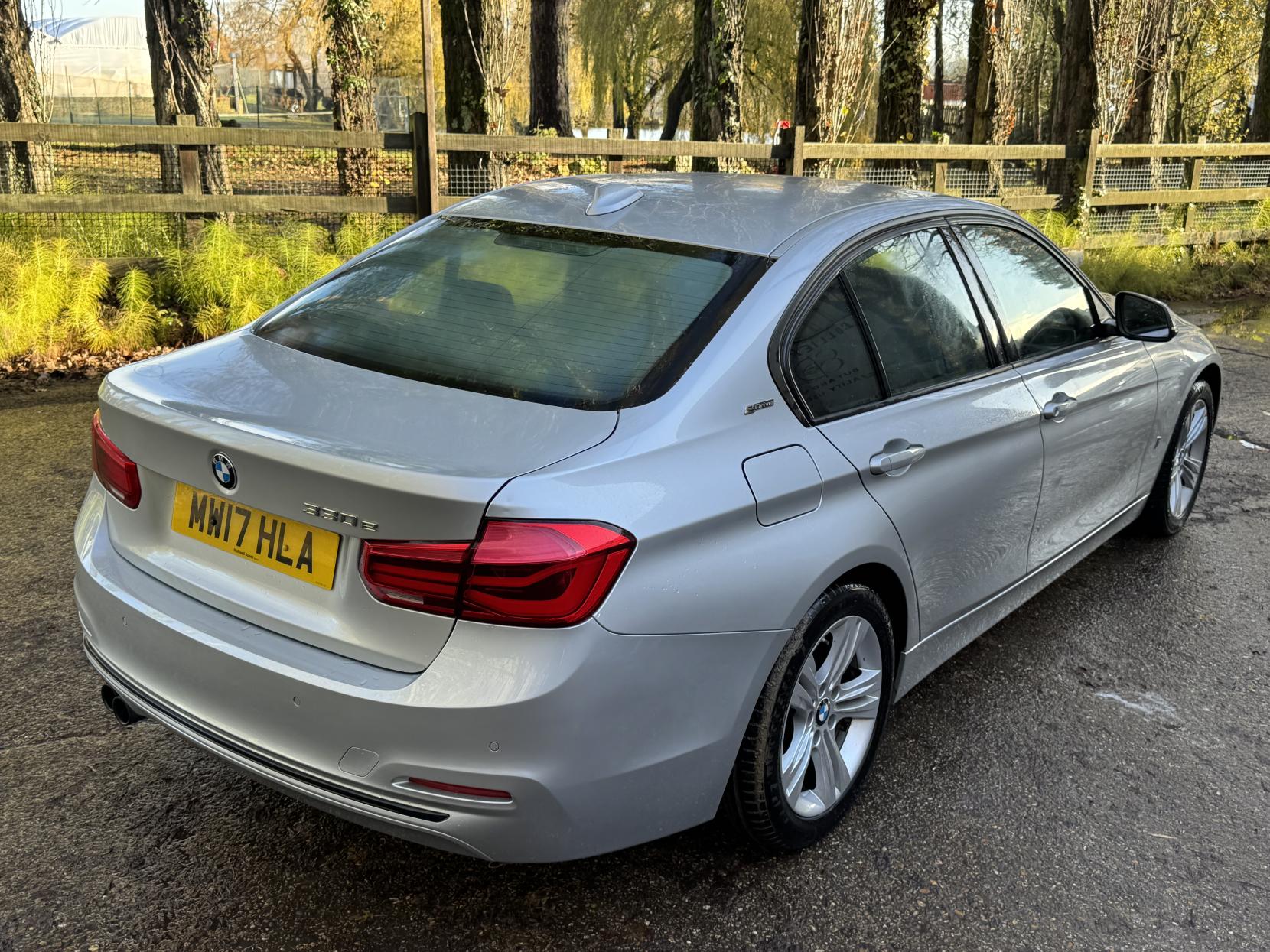BMW 3 Series 2.0 330e 7.6kWh Sport Saloon 4dr Petrol Plug-in Hybrid Auto Euro 6 (s/s) (252 ps)