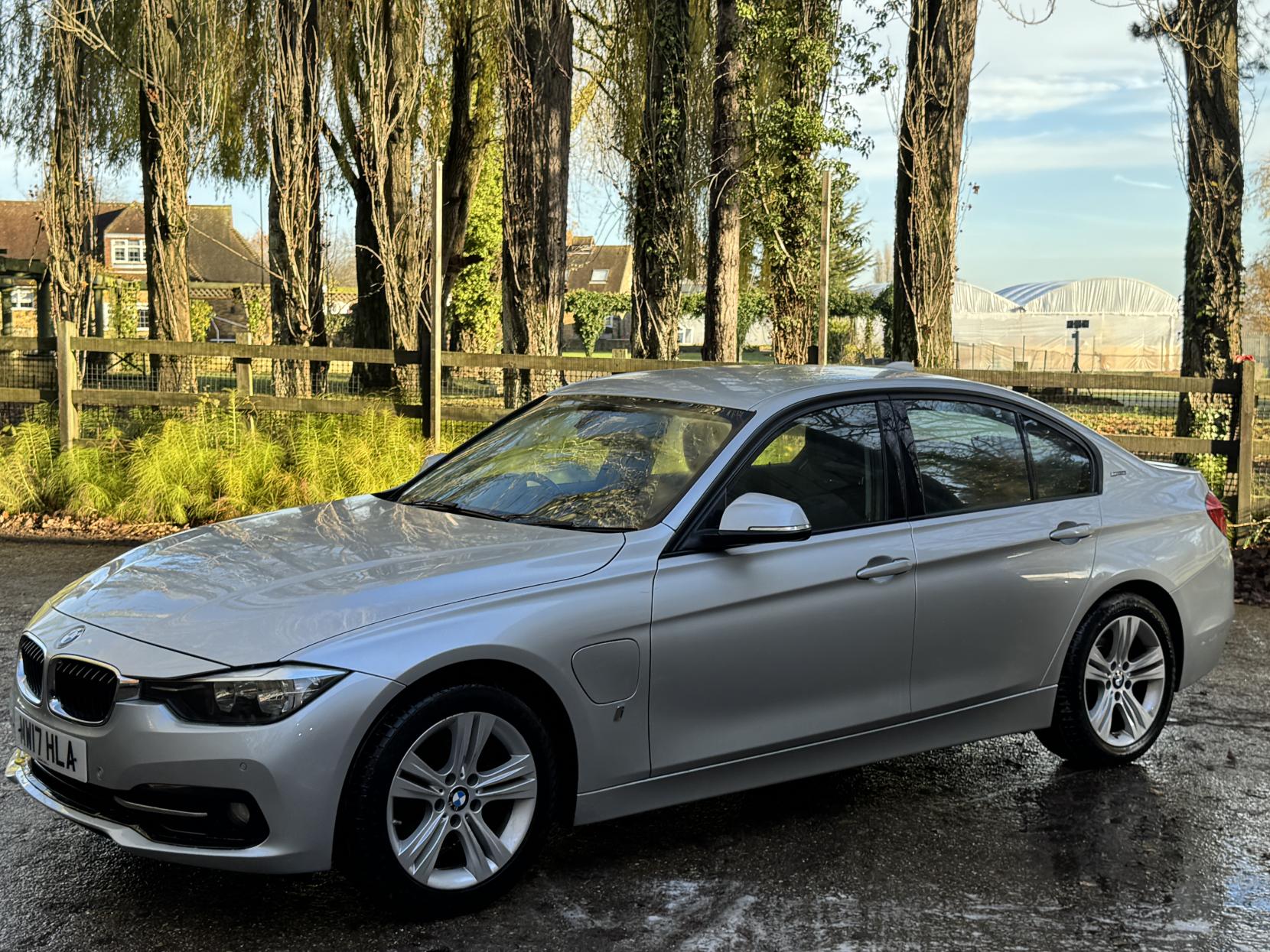 BMW 3 Series 2.0 330e 7.6kWh Sport Saloon 4dr Petrol Plug-in Hybrid Auto Euro 6 (s/s) (252 ps)