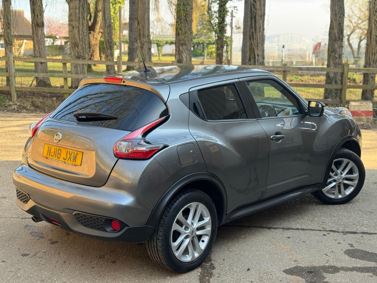 Nissan Juke 1.6 N-Connecta SUV 5dr Petrol XTRON Euro 6 (117 ps)