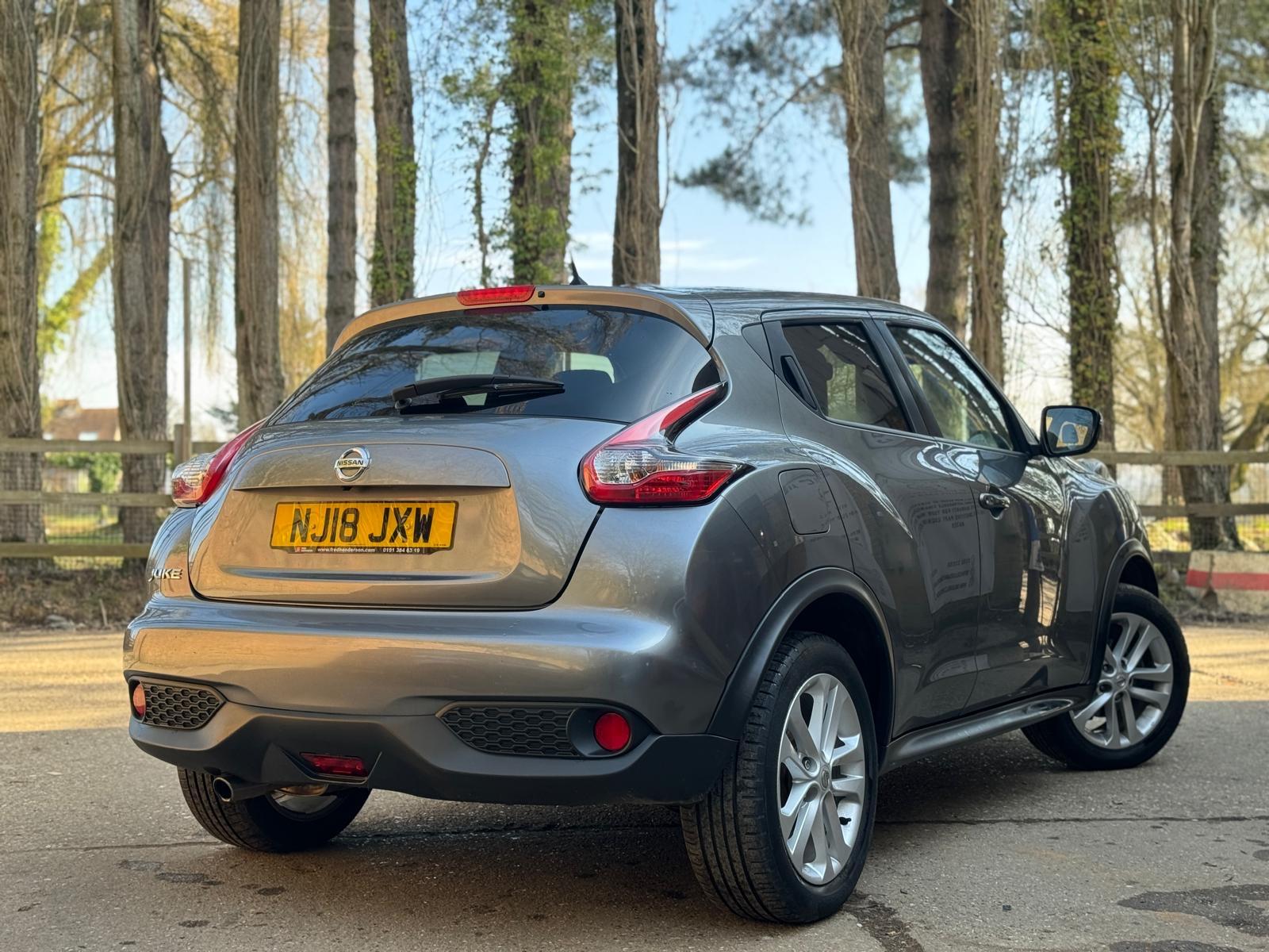 Nissan Juke 1.6 N-Connecta SUV 5dr Petrol XTRON Euro 6 (117 ps)