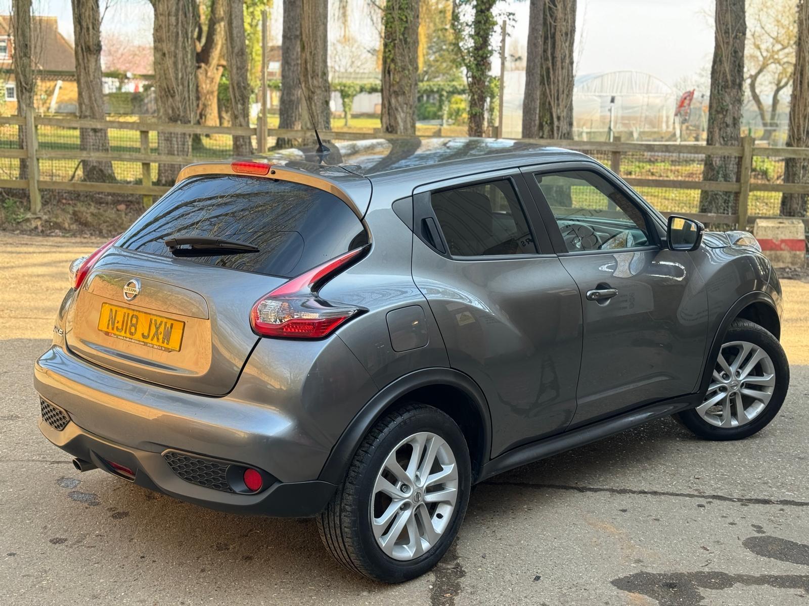 Nissan Juke 1.6 N-Connecta SUV 5dr Petrol XTRON Euro 6 (117 ps)