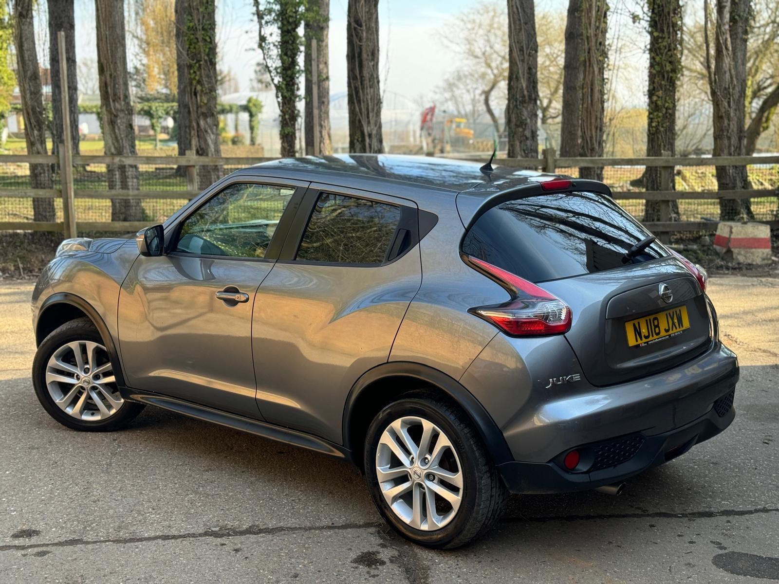 Nissan Juke 1.6 N-Connecta SUV 5dr Petrol XTRON Euro 6 (117 ps)