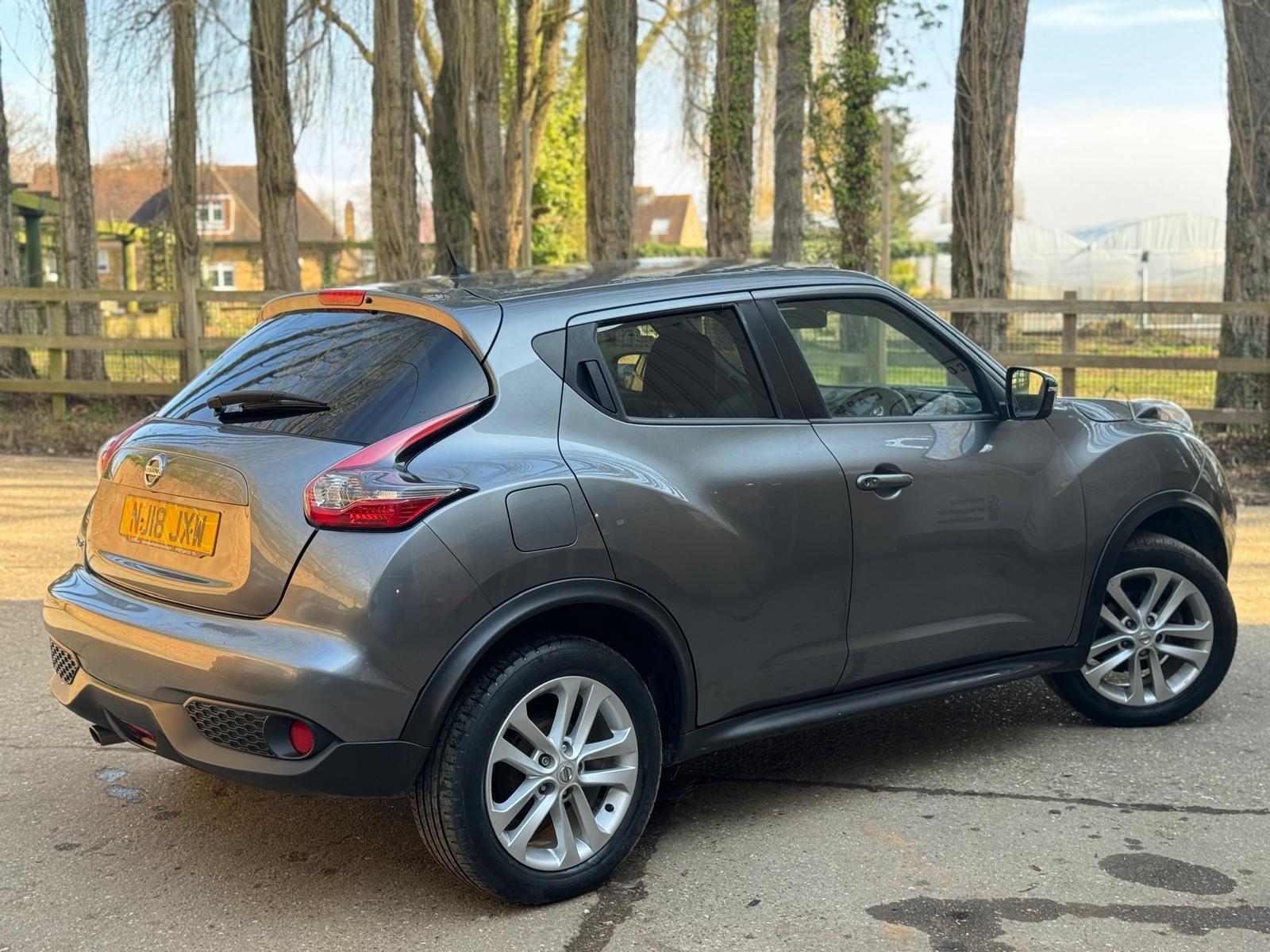 Nissan Juke 1.6 N-Connecta SUV 5dr Petrol XTRON Euro 6 (117 ps)