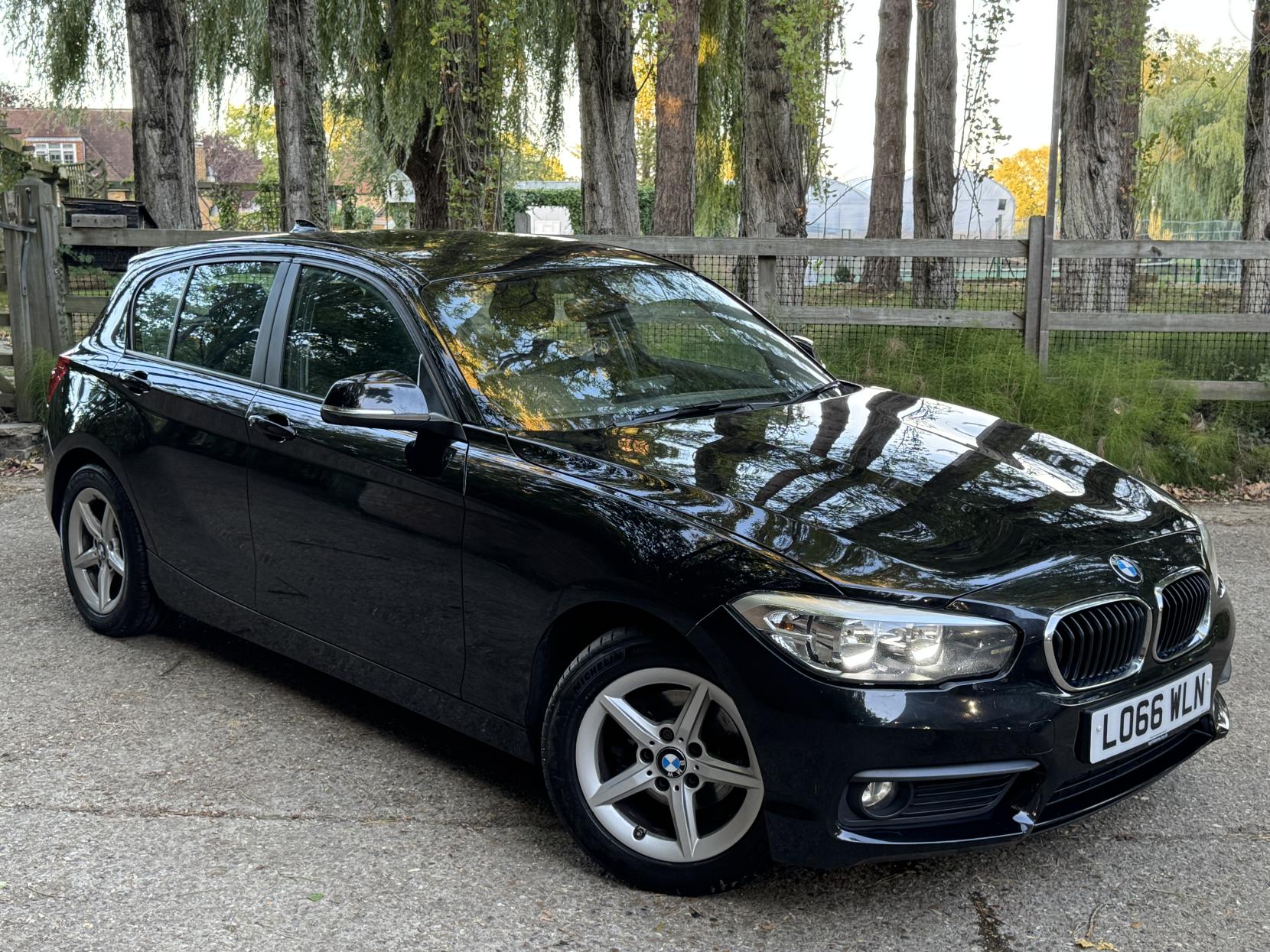 BMW 1 Series 1.5 118i SE Hatchback 5dr Petrol Manual Euro 6 (s/s) (136 ps)