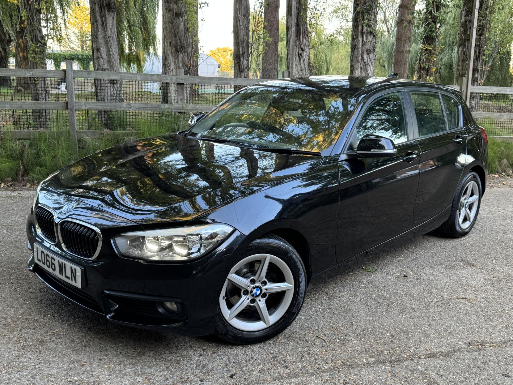 BMW 1 Series 1.5 118i SE Hatchback 5dr Petrol Manual Euro 6 (s/s) (136 ps)