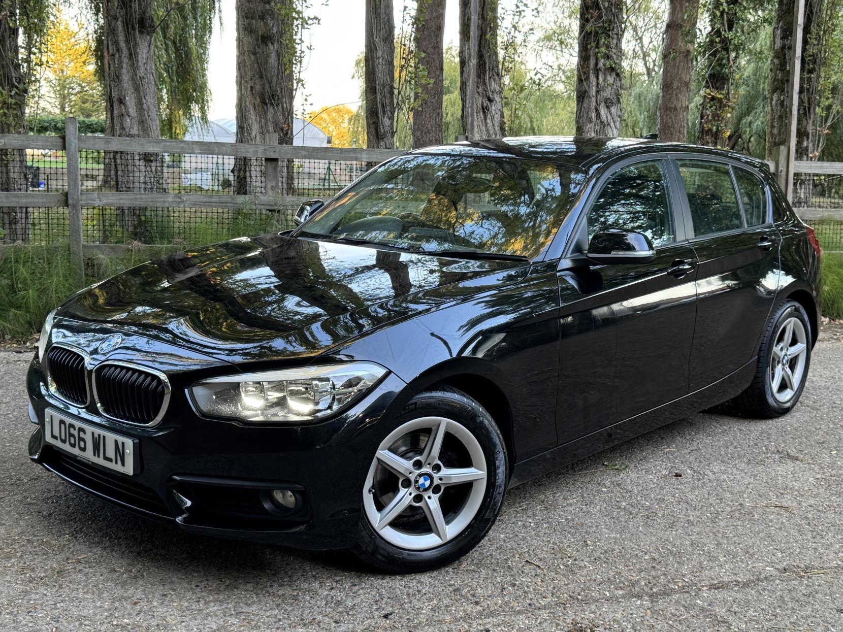 BMW 1 Series 1.5 118i SE Hatchback 5dr Petrol Manual Euro 6 (s/s) (136 ps)