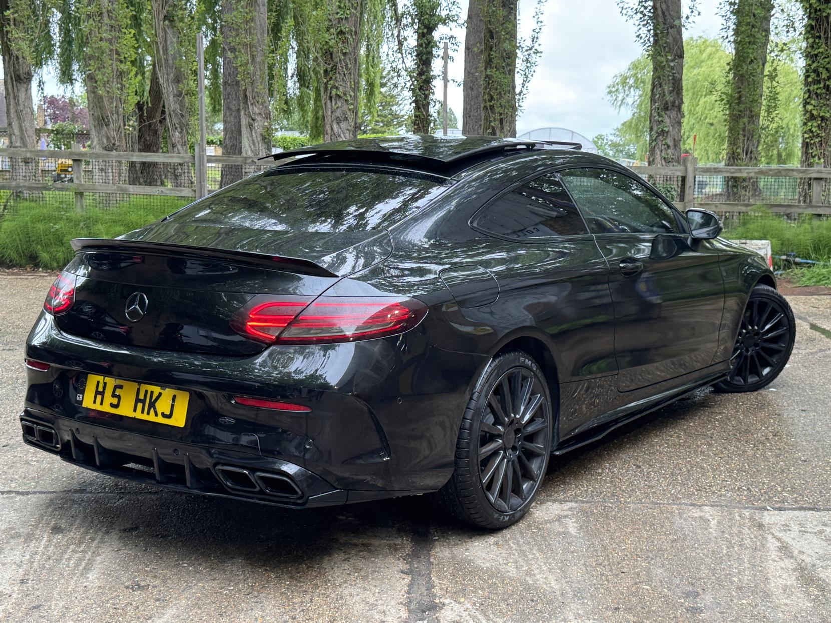 Mercedes-Benz C Class 2.0 C300 AMG Line (Premium Plus) Coupe 2dr Petrol 7G-Tronic+ Euro 6 (s/s) (245 ps)