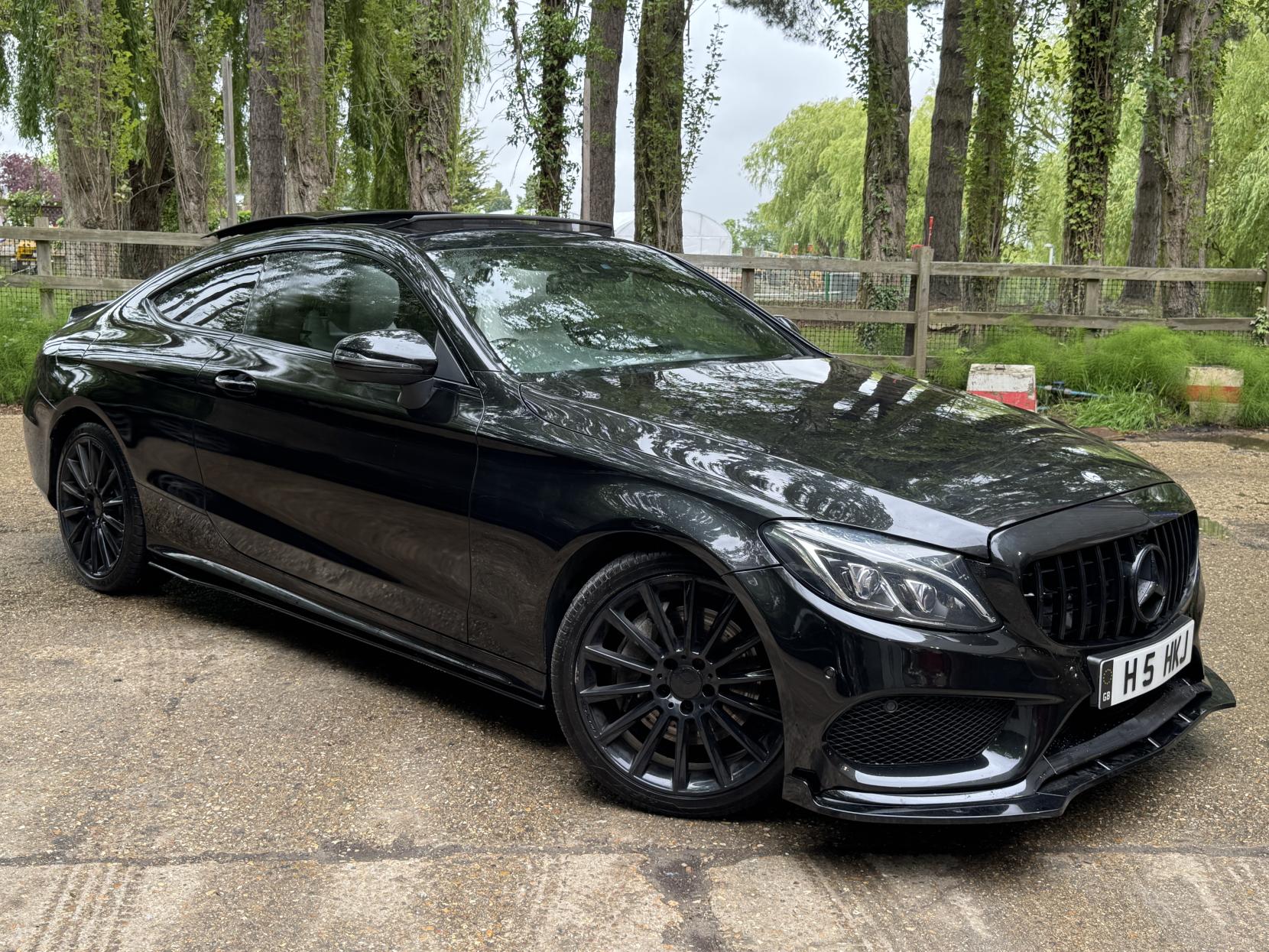 Mercedes-Benz C Class 2.0 C300 AMG Line (Premium Plus) Coupe 2dr Petrol 7G-Tronic+ Euro 6 (s/s) (245 ps)