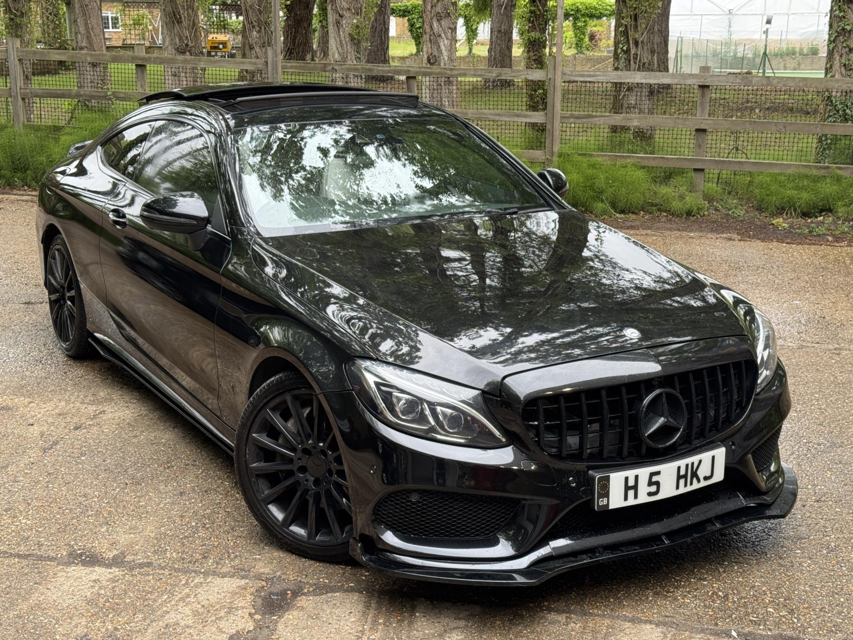 Mercedes-Benz C Class 2.0 C300 AMG Line (Premium Plus) Coupe 2dr Petrol 7G-Tronic+ Euro 6 (s/s) (245 ps)