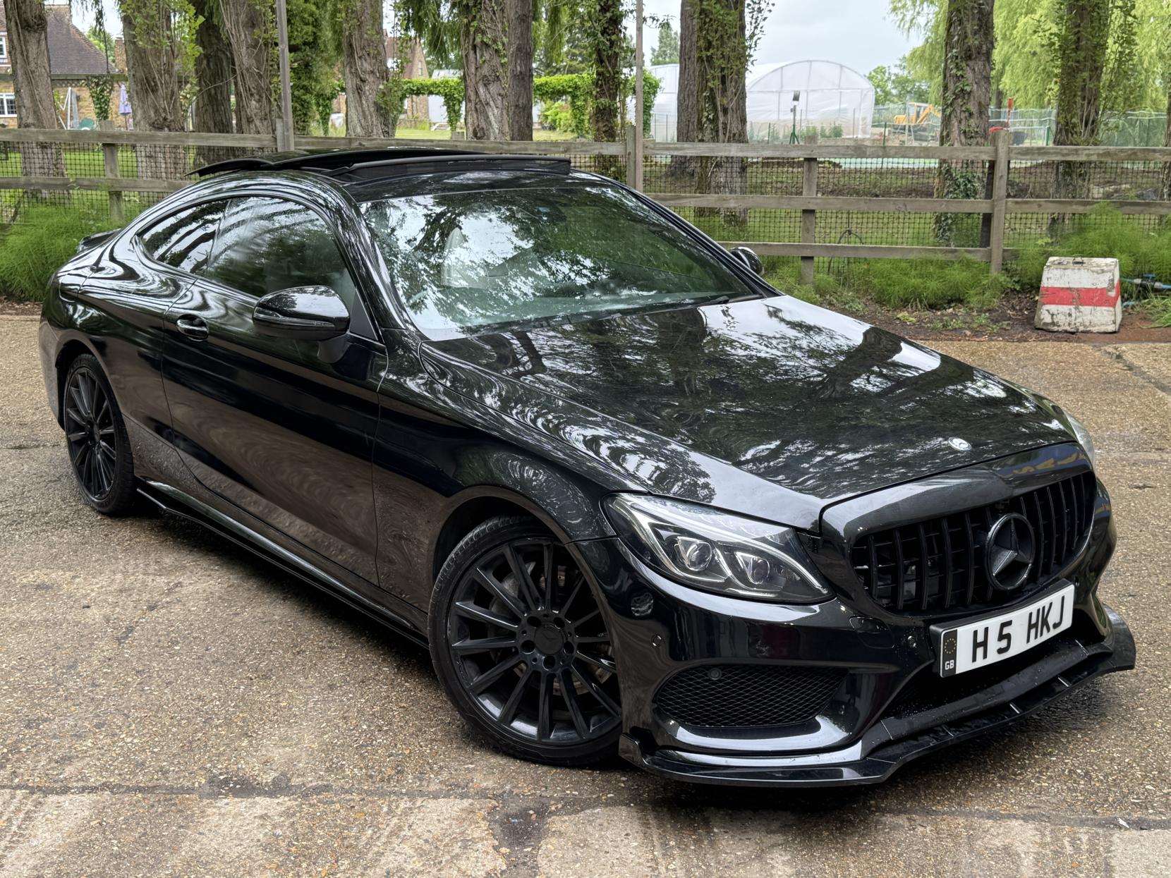 Mercedes-Benz C Class 2.0 C300 AMG Line (Premium Plus) Coupe 2dr Petrol 7G-Tronic+ Euro 6 (s/s) (245 ps)