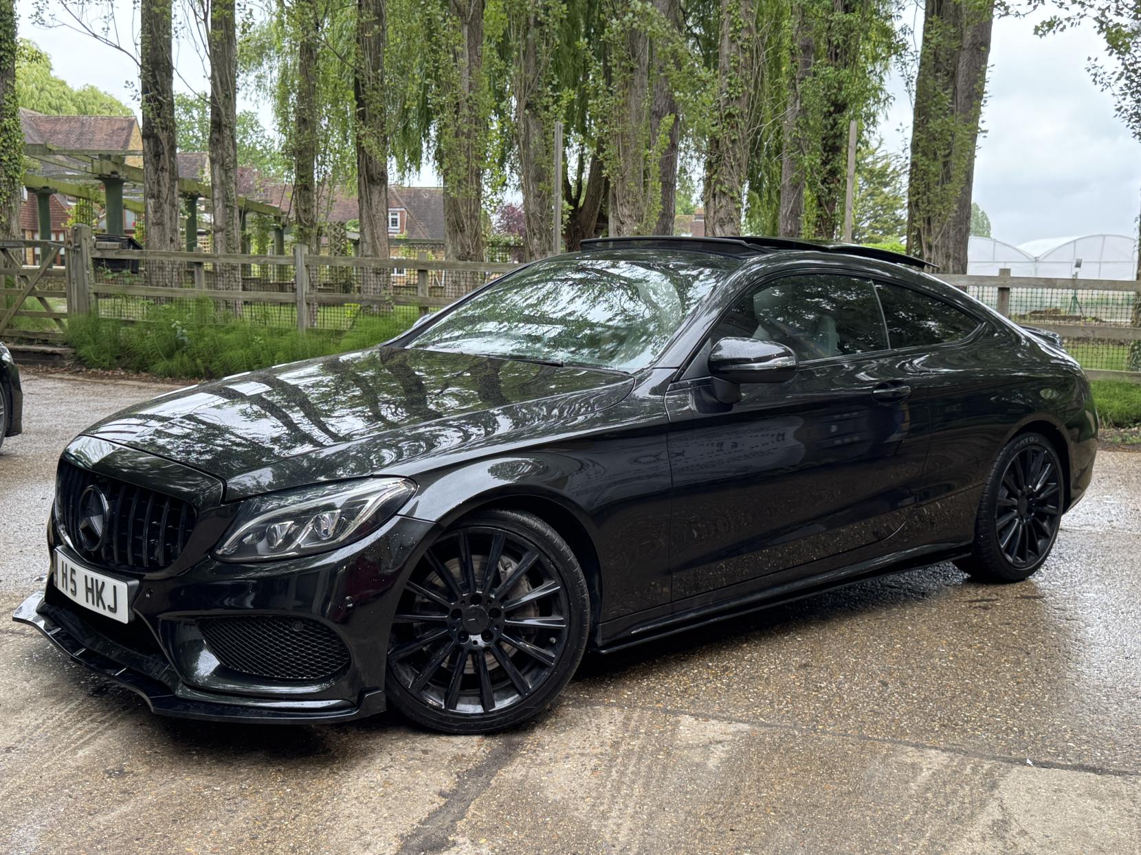 Mercedes-Benz C Class 2.0 C300 AMG Line (Premium Plus) Coupe 2dr Petrol 7G-Tronic+ Euro 6 (s/s) (245 ps)
