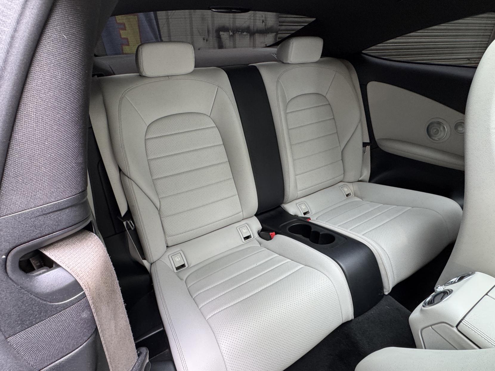 Mercedes-Benz C Class 2.0 C300 AMG Line (Premium Plus) Coupe 2dr Petrol 7G-Tronic+ Euro 6 (s/s) (245 ps)