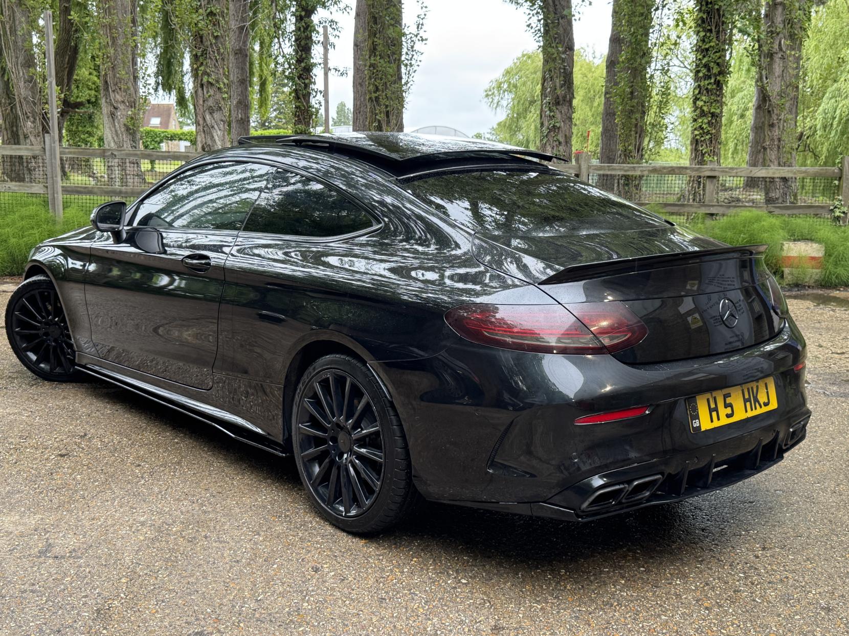 Mercedes-Benz C Class 2.0 C300 AMG Line (Premium Plus) Coupe 2dr Petrol 7G-Tronic+ Euro 6 (s/s) (245 ps)