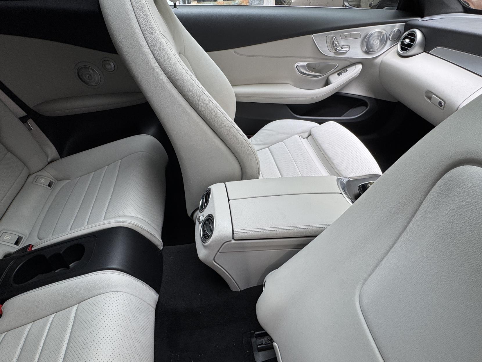 Mercedes-Benz C Class 2.0 C300 AMG Line (Premium Plus) Coupe 2dr Petrol 7G-Tronic+ Euro 6 (s/s) (245 ps)