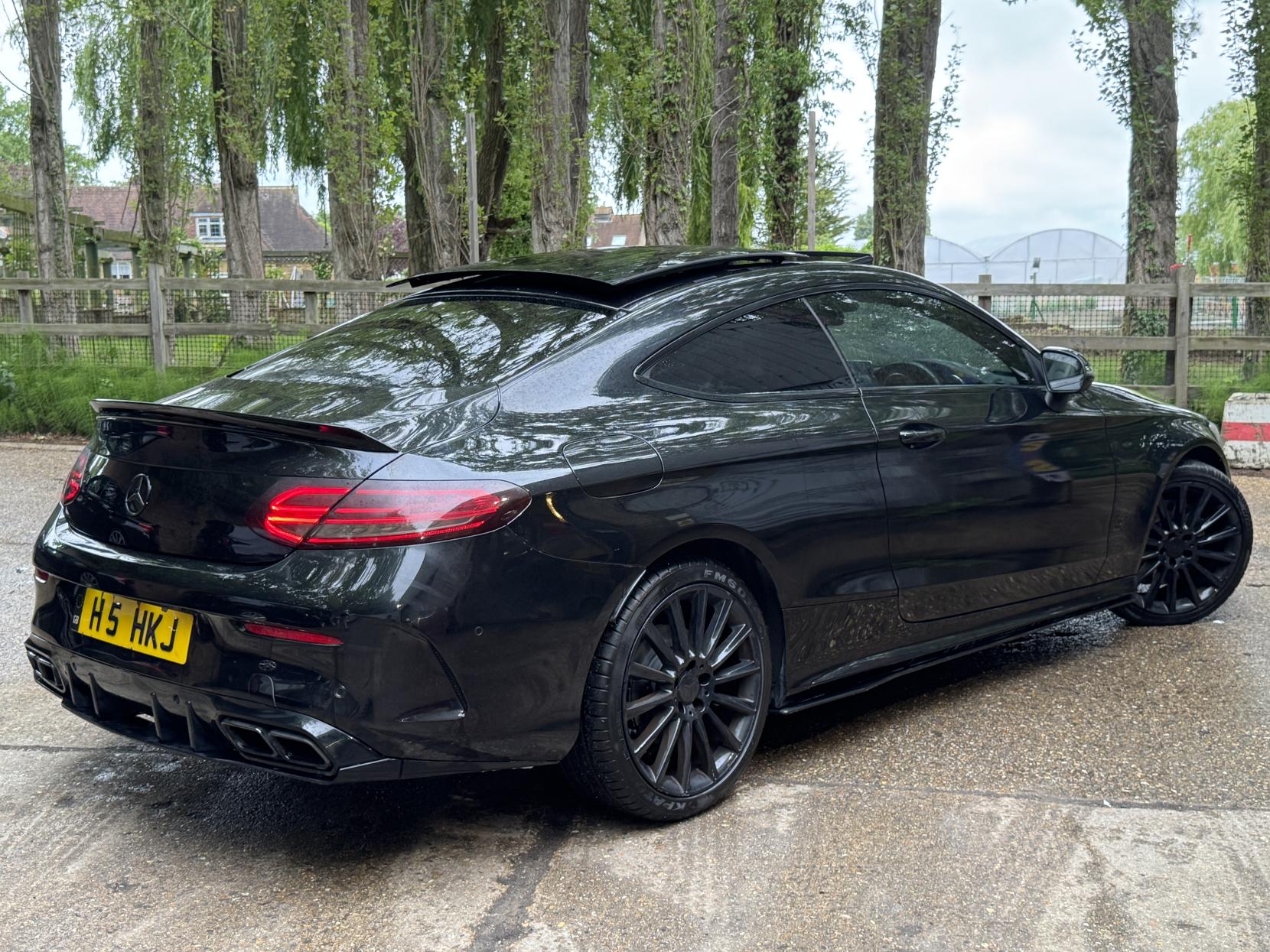 Mercedes-Benz C Class 2.0 C300 AMG Line (Premium Plus) Coupe 2dr Petrol 7G-Tronic+ Euro 6 (s/s) (245 ps)