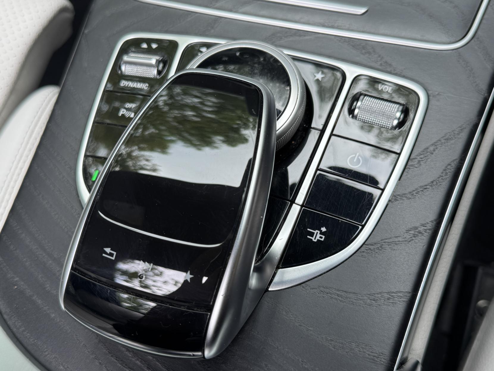 Mercedes-Benz C Class 2.0 C300 AMG Line (Premium Plus) Coupe 2dr Petrol 7G-Tronic+ Euro 6 (s/s) (245 ps)