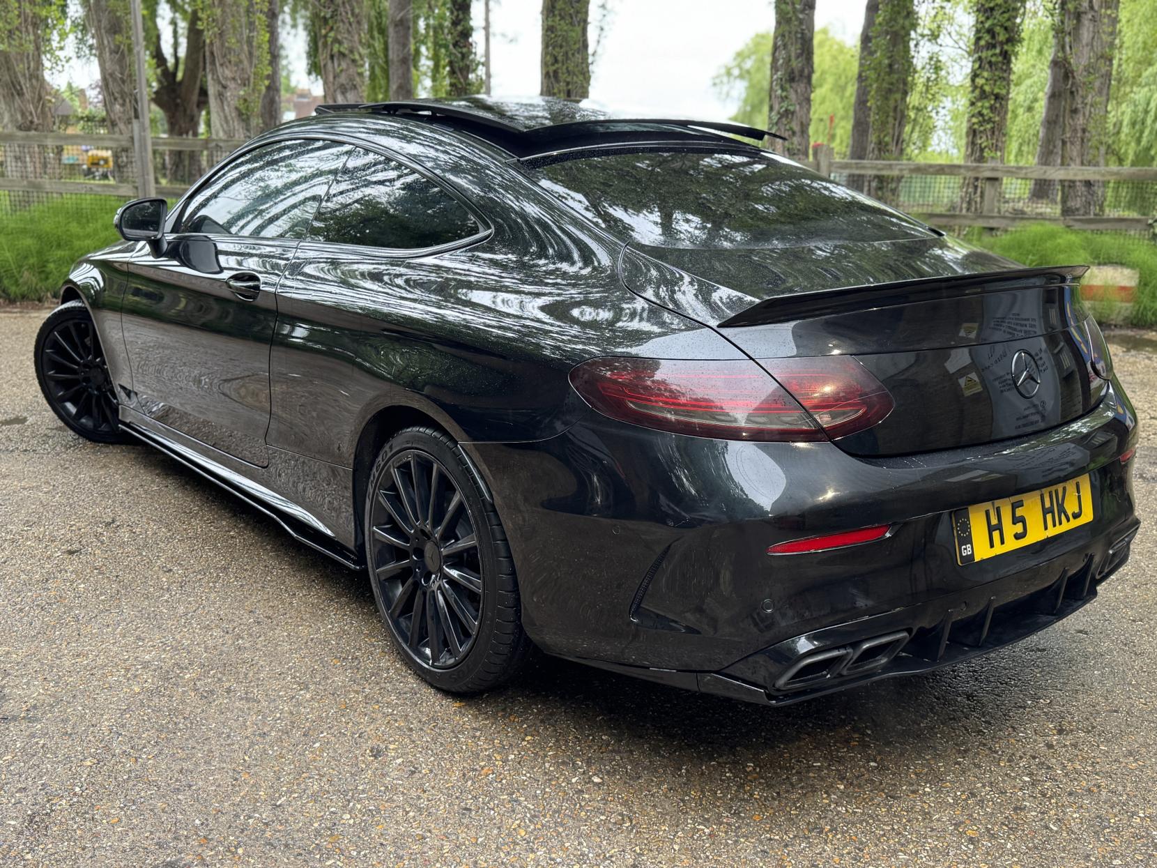 Mercedes-Benz C Class 2.0 C300 AMG Line (Premium Plus) Coupe 2dr Petrol 7G-Tronic+ Euro 6 (s/s) (245 ps)