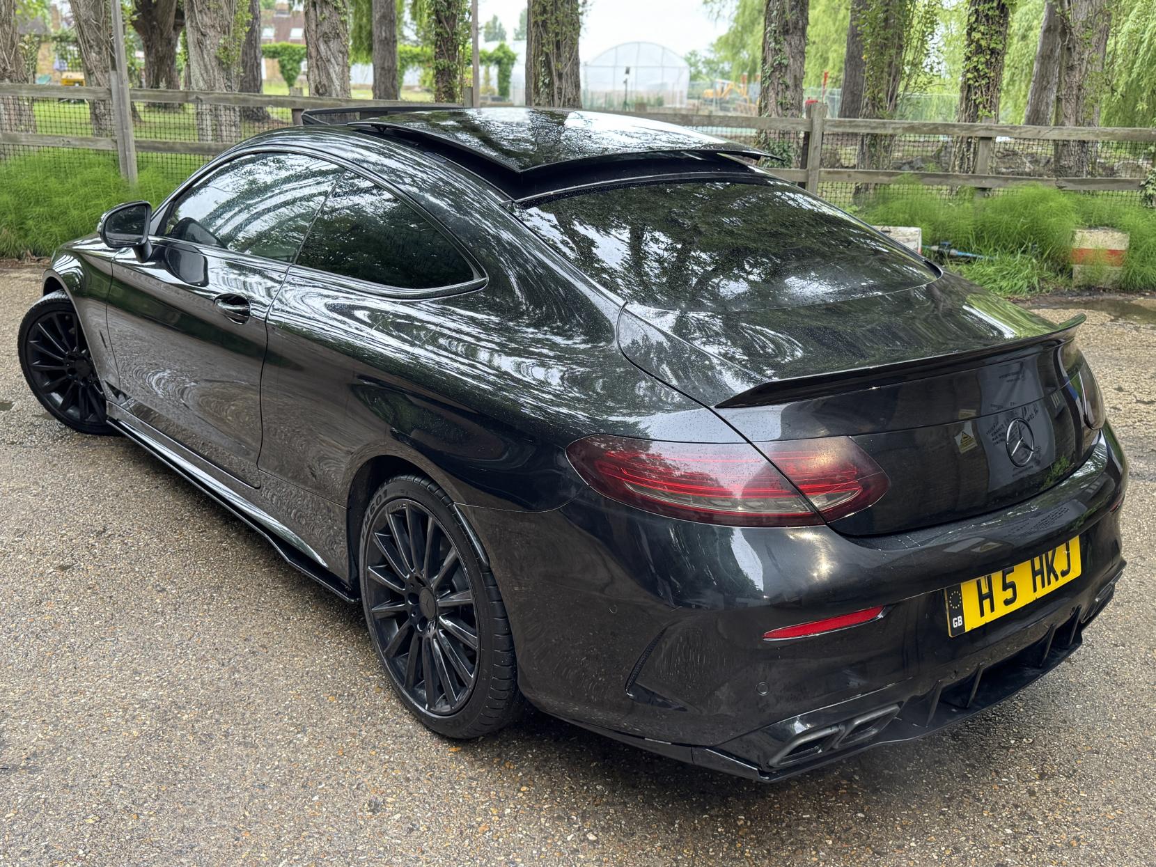 Mercedes-Benz C Class 2.0 C300 AMG Line (Premium Plus) Coupe 2dr Petrol 7G-Tronic+ Euro 6 (s/s) (245 ps)