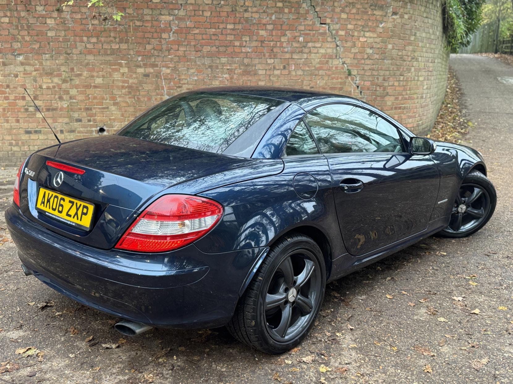 Mercedes-Benz SLK 1.8 SLK200 Kompressor Convertible 2dr Petrol Automatic (211 g/km, 163 bhp)