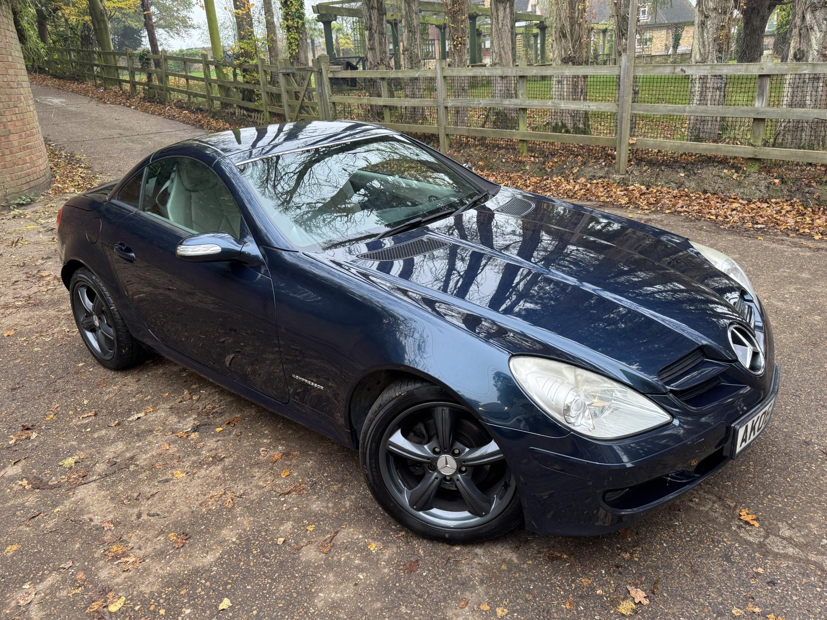 Mercedes-Benz SLK 1.8 SLK200 Kompressor Convertible 2dr Petrol Automatic (211 g/km, 163 bhp)