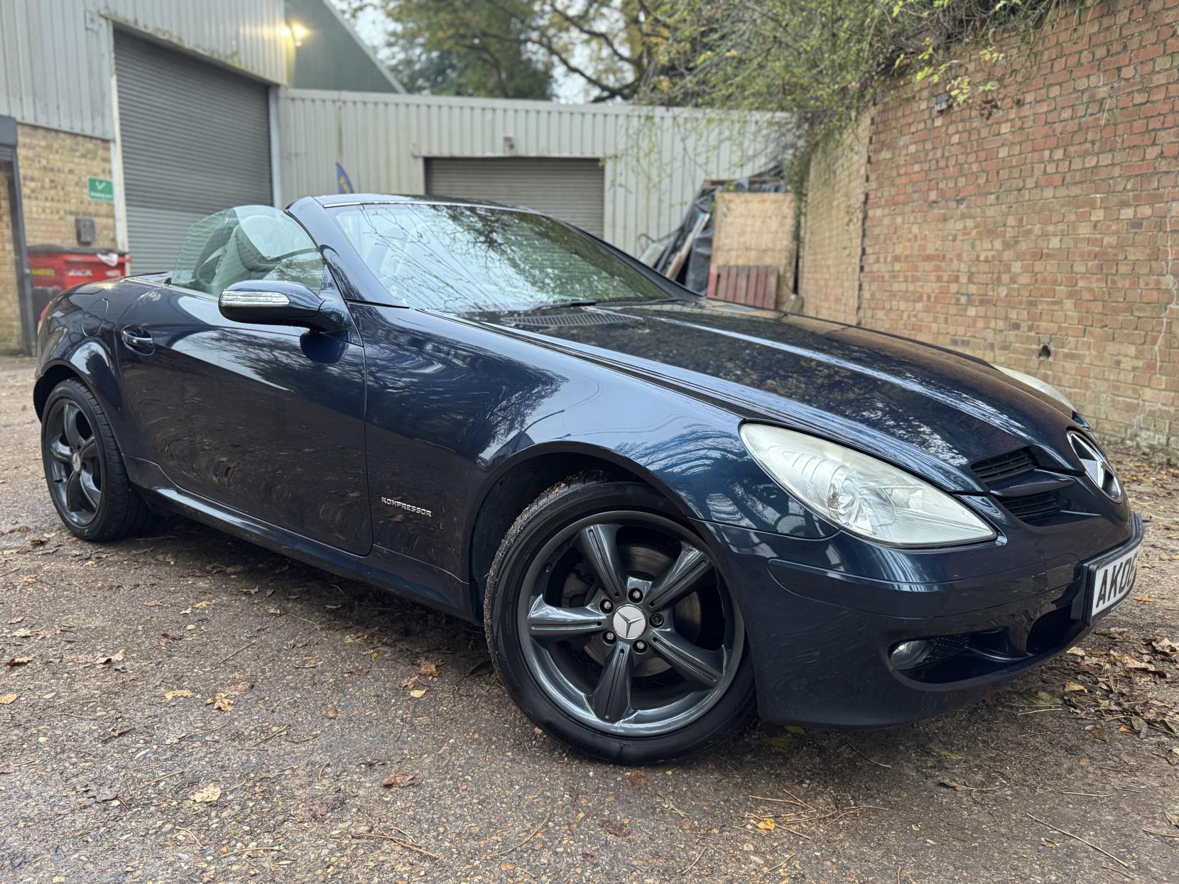 Mercedes-Benz SLK 1.8 SLK200 Kompressor Convertible 2dr Petrol Automatic (211 g/km, 163 bhp)