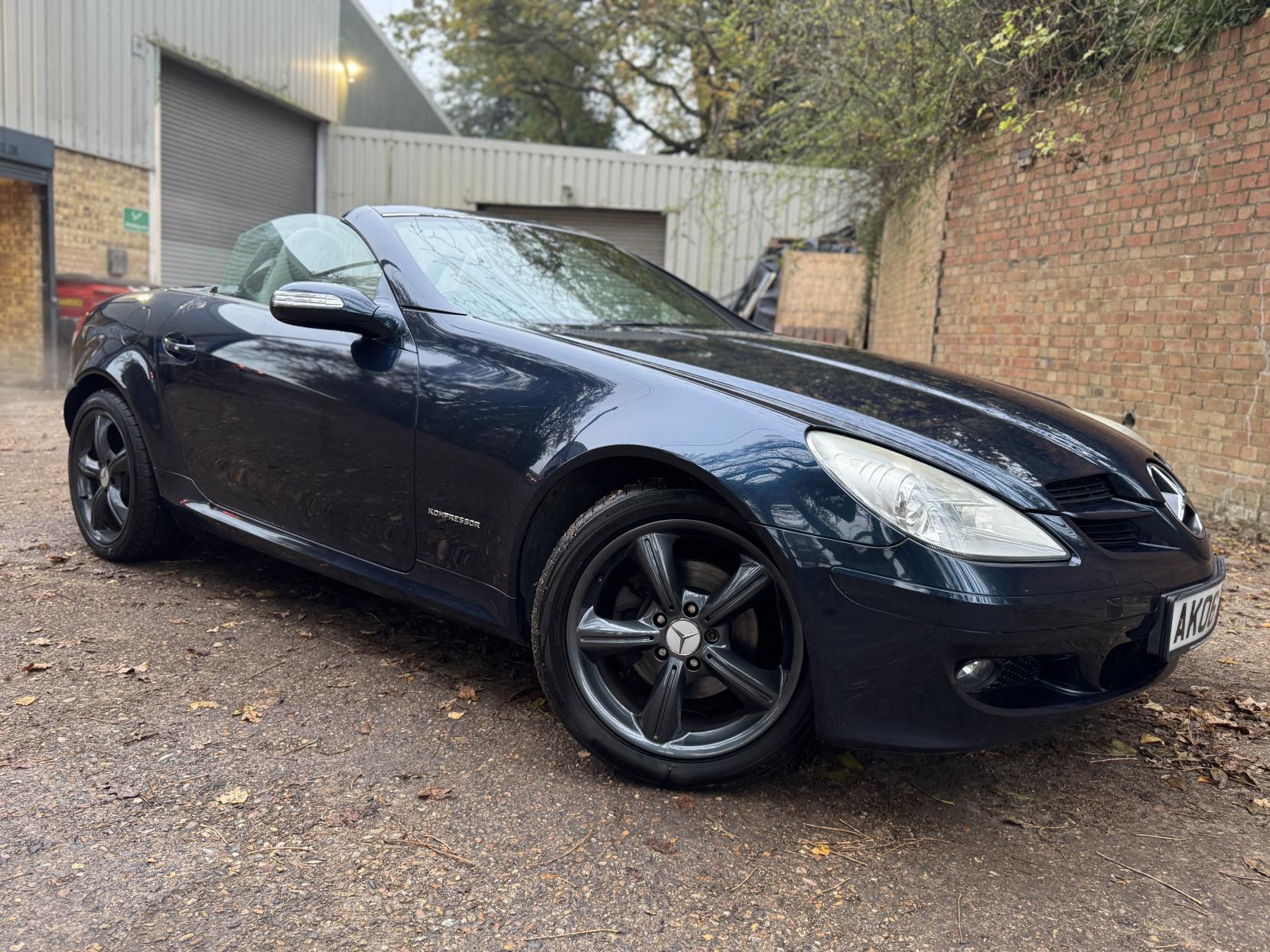 Mercedes-Benz SLK 1.8 SLK200 Kompressor Convertible 2dr Petrol Automatic (211 g/km, 163 bhp)