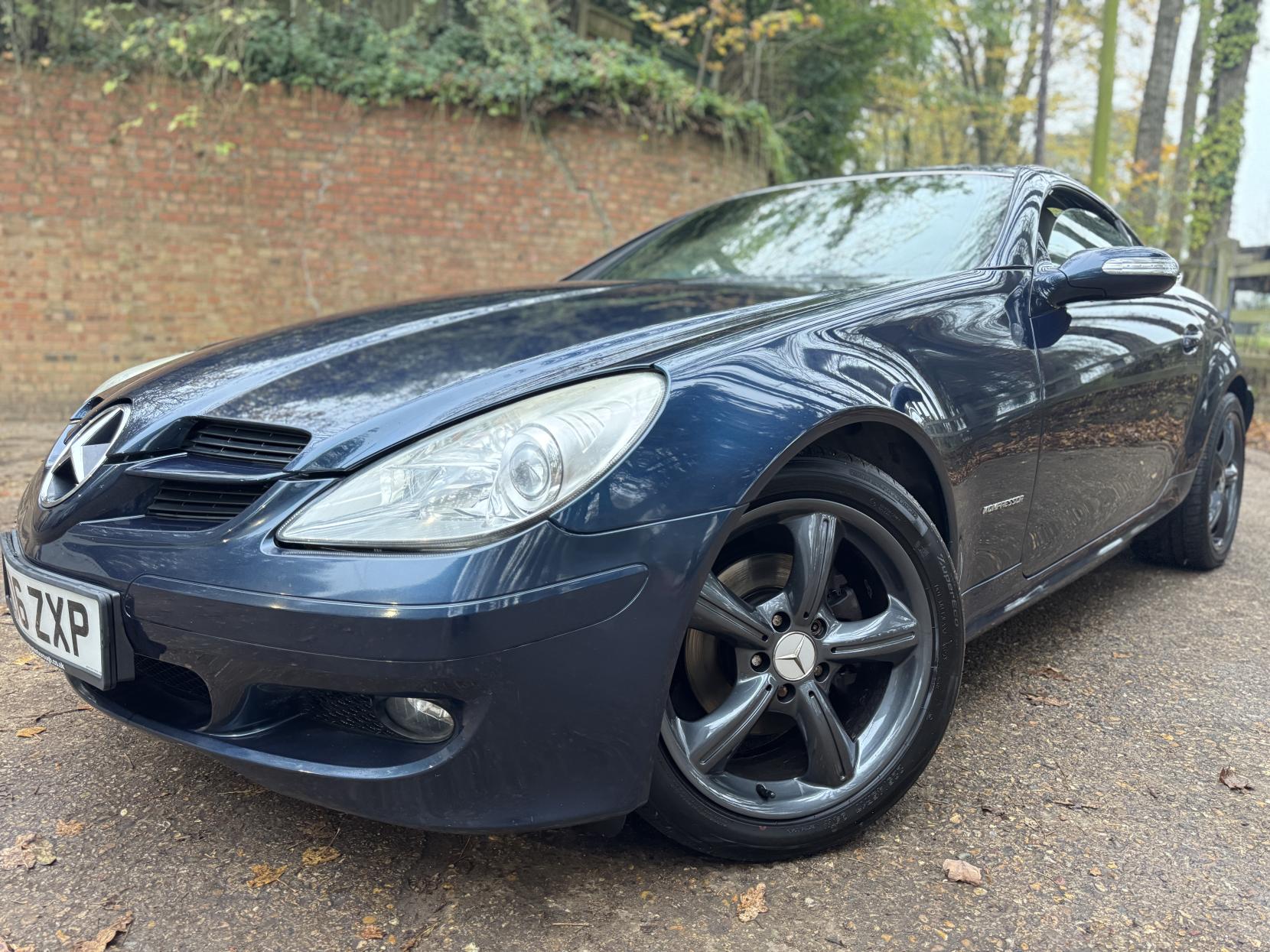 Mercedes-Benz SLK 1.8 SLK200 Kompressor Convertible 2dr Petrol Automatic (211 g/km, 163 bhp)