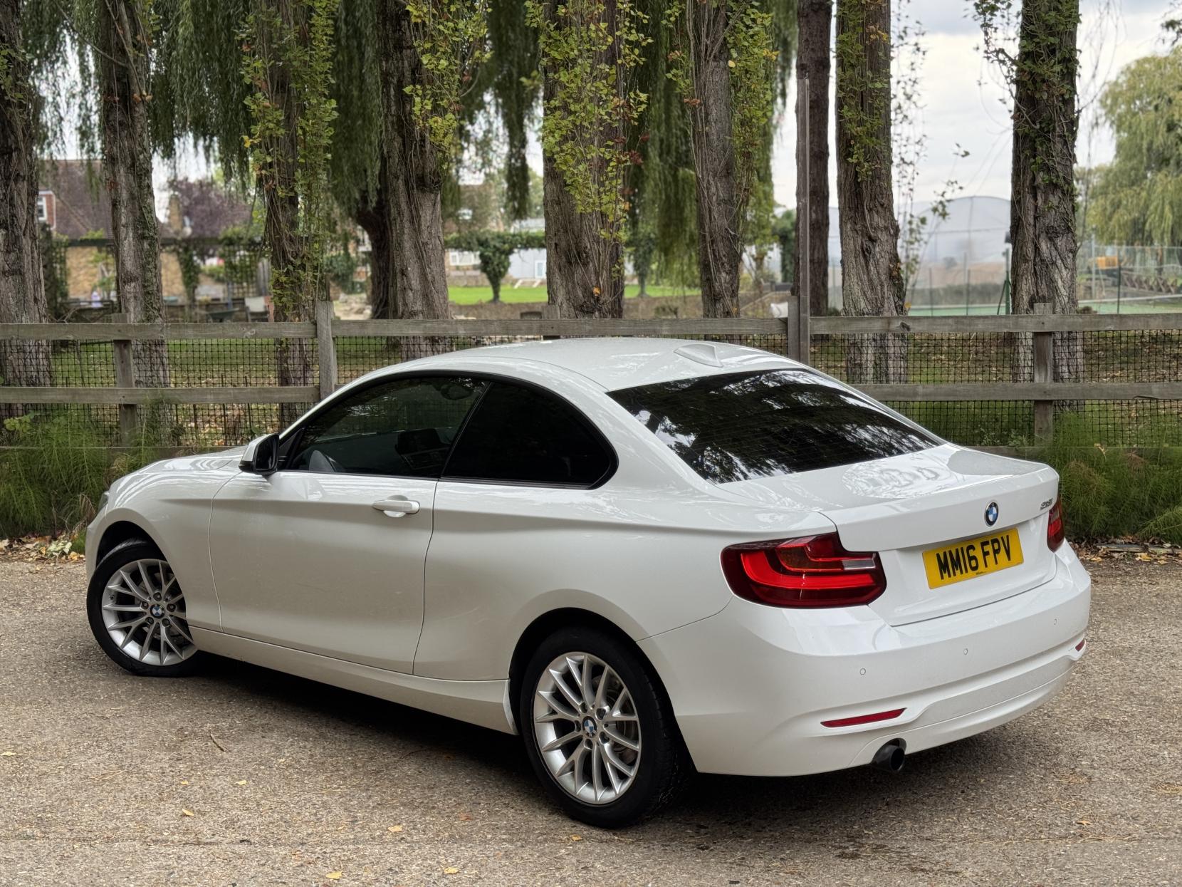 BMW 2 Series 1.5 218i SE Coupe 2dr Petrol Auto Euro 6 (s/s) (136 ps)