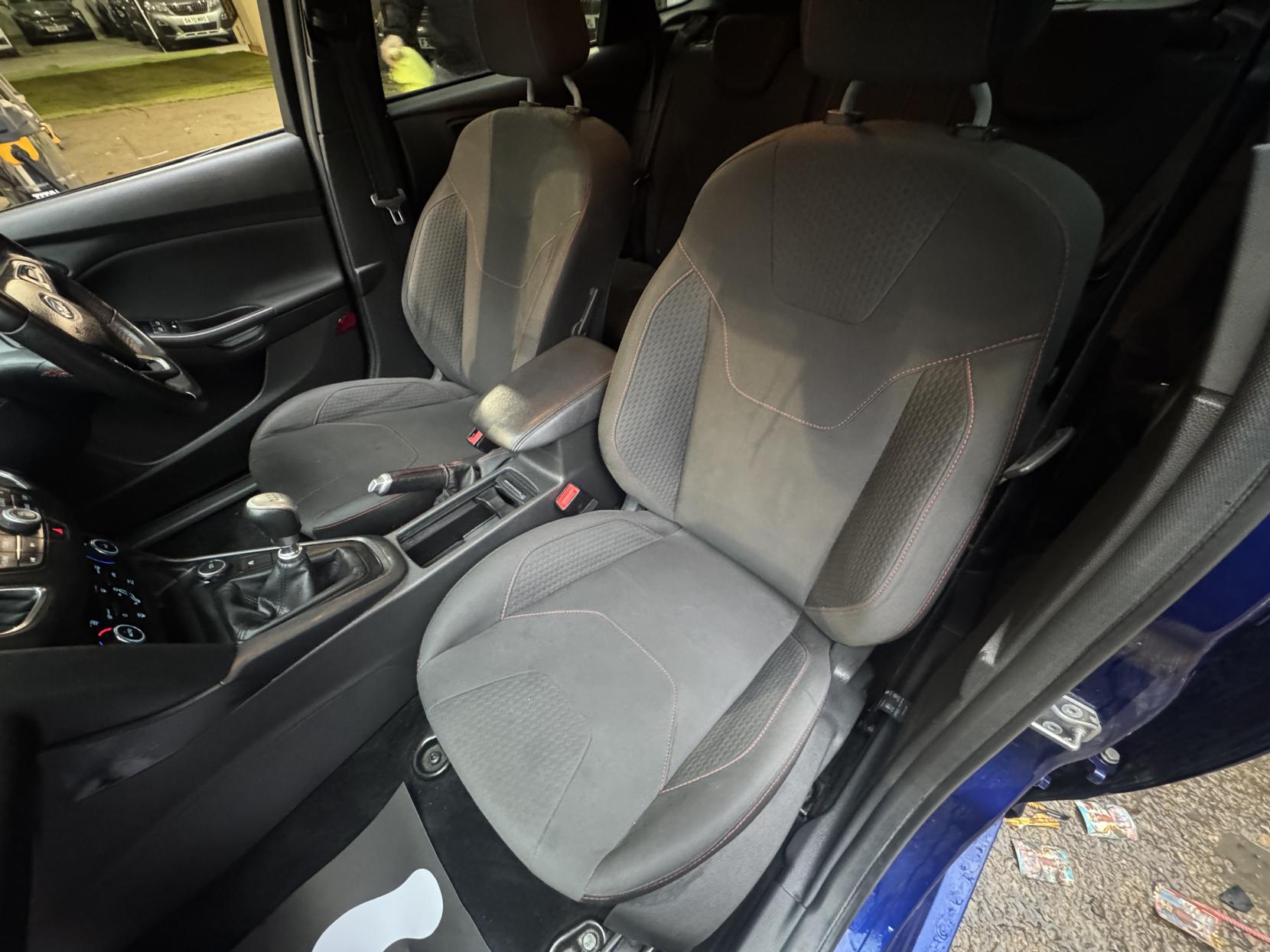 Ford Focus 1.0T EcoBoost ST-Line X Hatchback 5dr Petrol Manual Euro 6 (s/s) (140 ps)