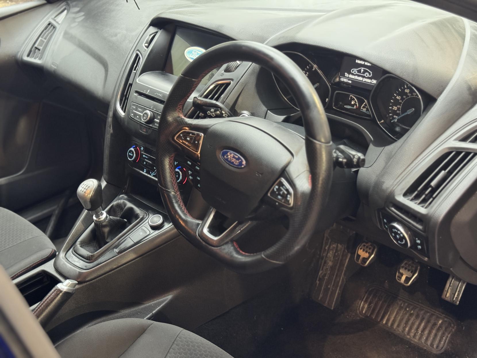 Ford Focus 1.0T EcoBoost ST-Line X Hatchback 5dr Petrol Manual Euro 6 (s/s) (140 ps)