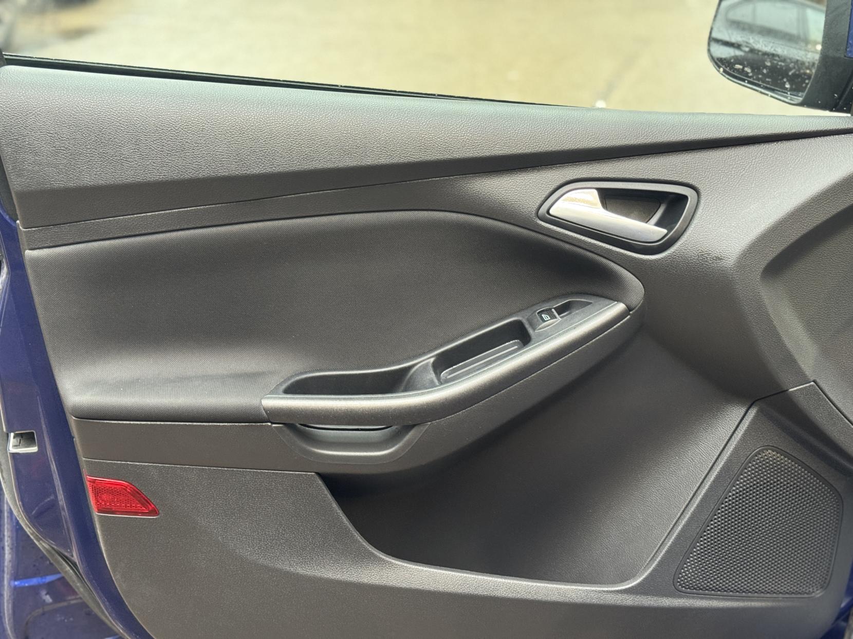 Ford Focus 1.0T EcoBoost ST-Line X Hatchback 5dr Petrol Manual Euro 6 (s/s) (140 ps)