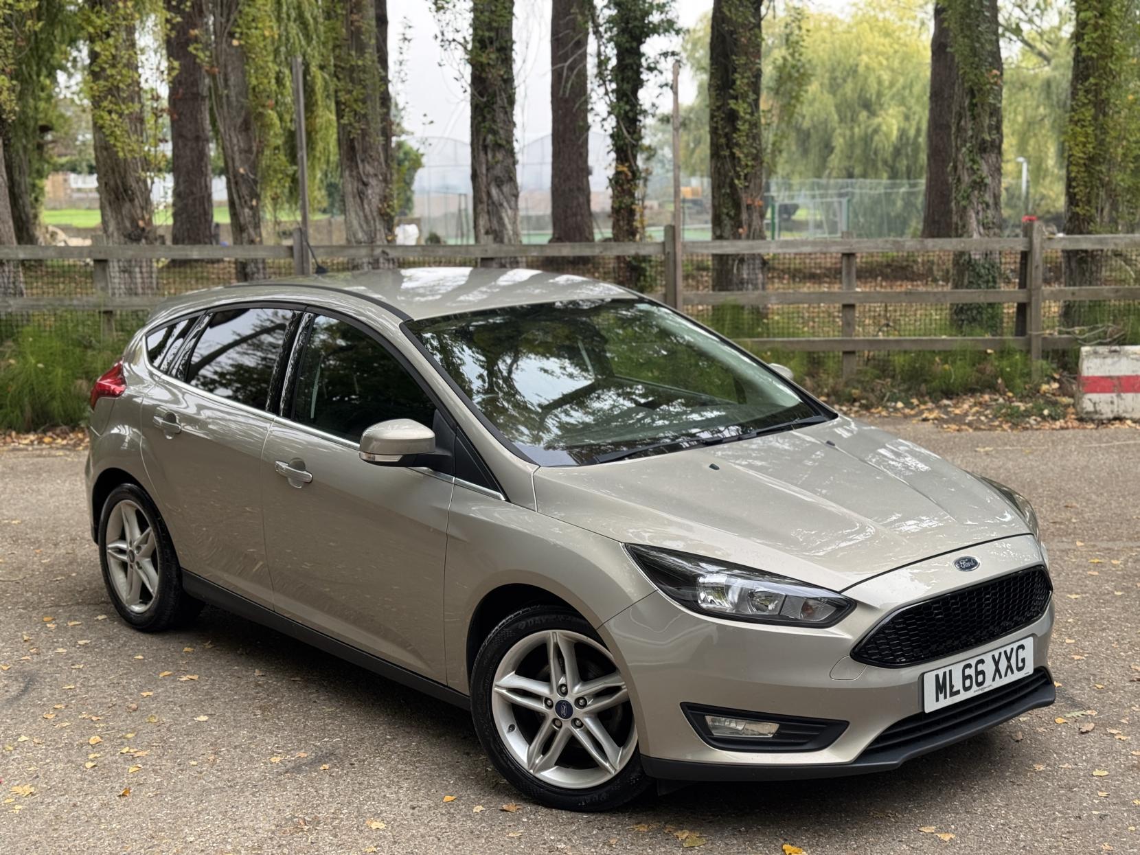 Ford Focus 1.0T EcoBoost Zetec Hatchback 5dr Petrol Manual Euro 6 (s/s) (100 ps)