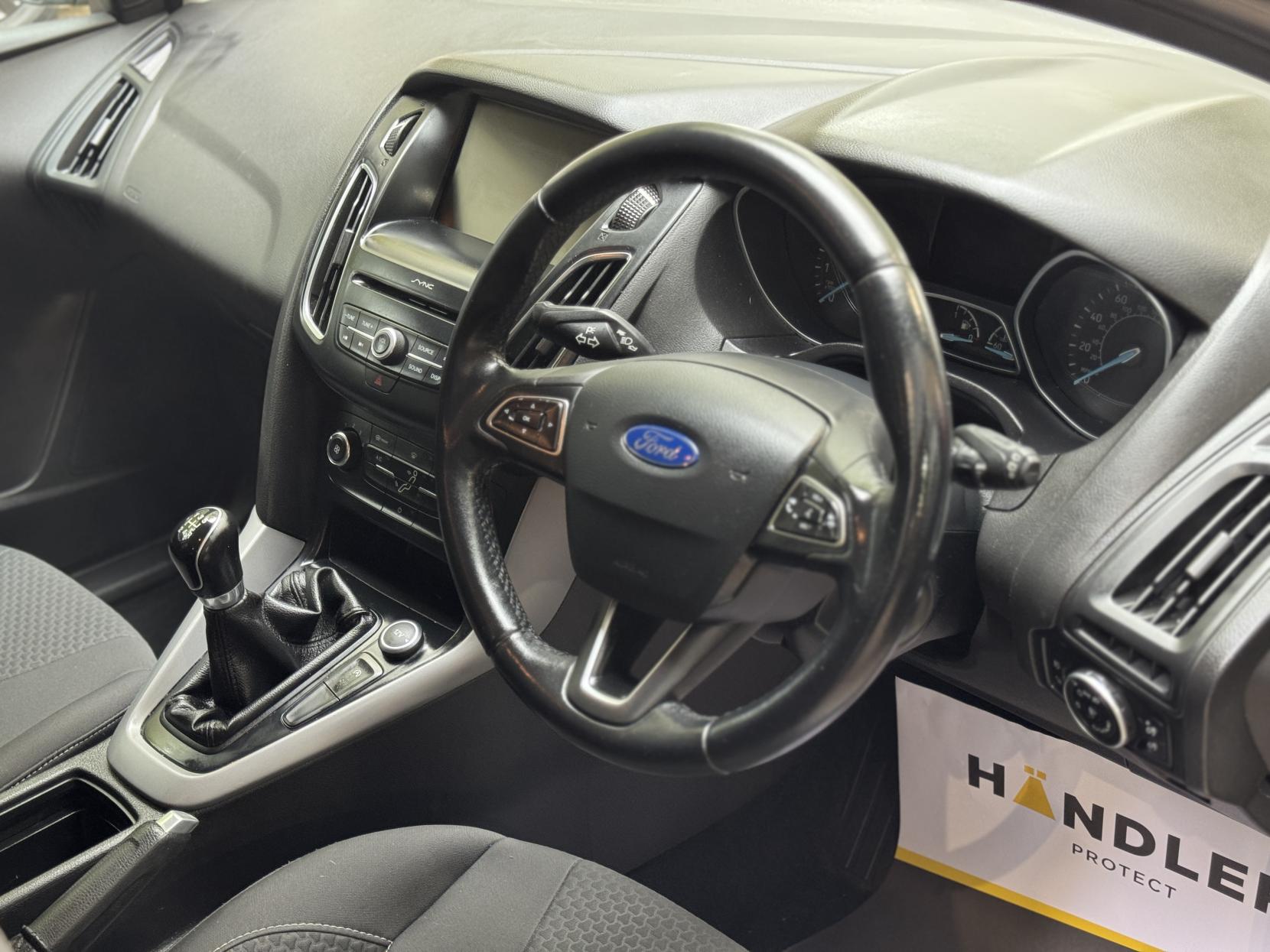 Ford Focus 1.0T EcoBoost Zetec Hatchback 5dr Petrol Manual Euro 6 (s/s) (100 ps)