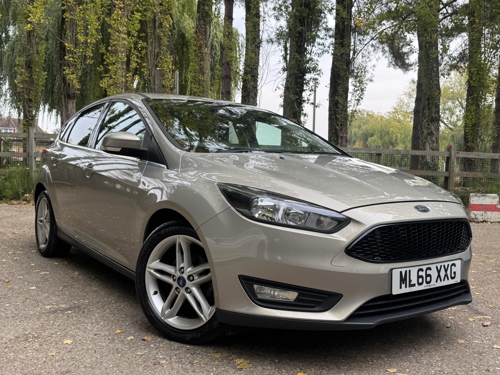Ford Focus 1.0T EcoBoost Zetec Hatchback 5dr Petrol Manual Euro 6 (s/s) (100 ps)