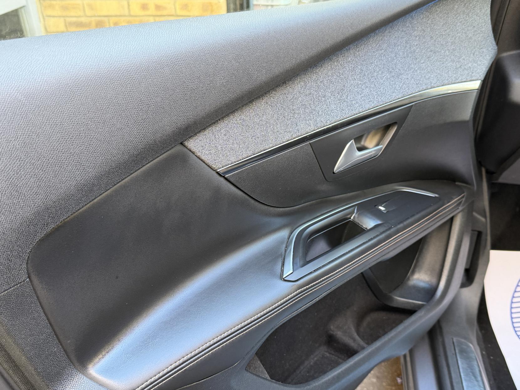 Peugeot 5008 1.2 PureTech GT Line SUV 5dr Petrol Manual Euro 6 (s/s) (130 ps)