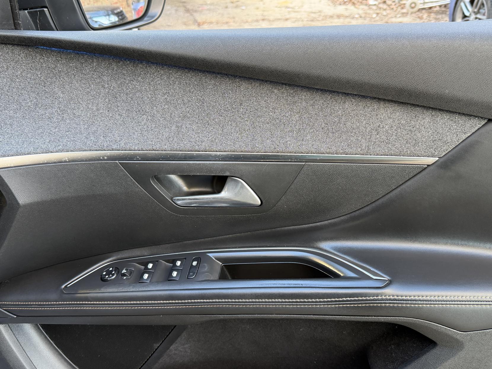 Peugeot 5008 1.2 PureTech GT Line SUV 5dr Petrol Manual Euro 6 (s/s) (130 ps)