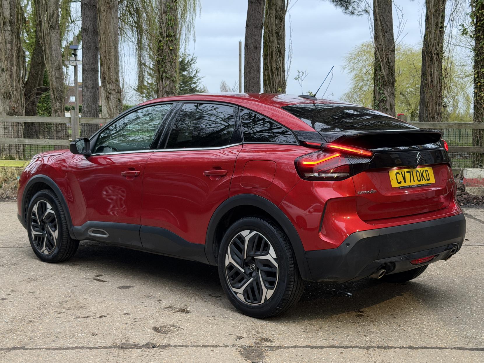 Citroen C4 1.2 PureTech Shine Plus Hatchback 5dr Petrol EAT8 Euro 6 (s/s) (130 ps)