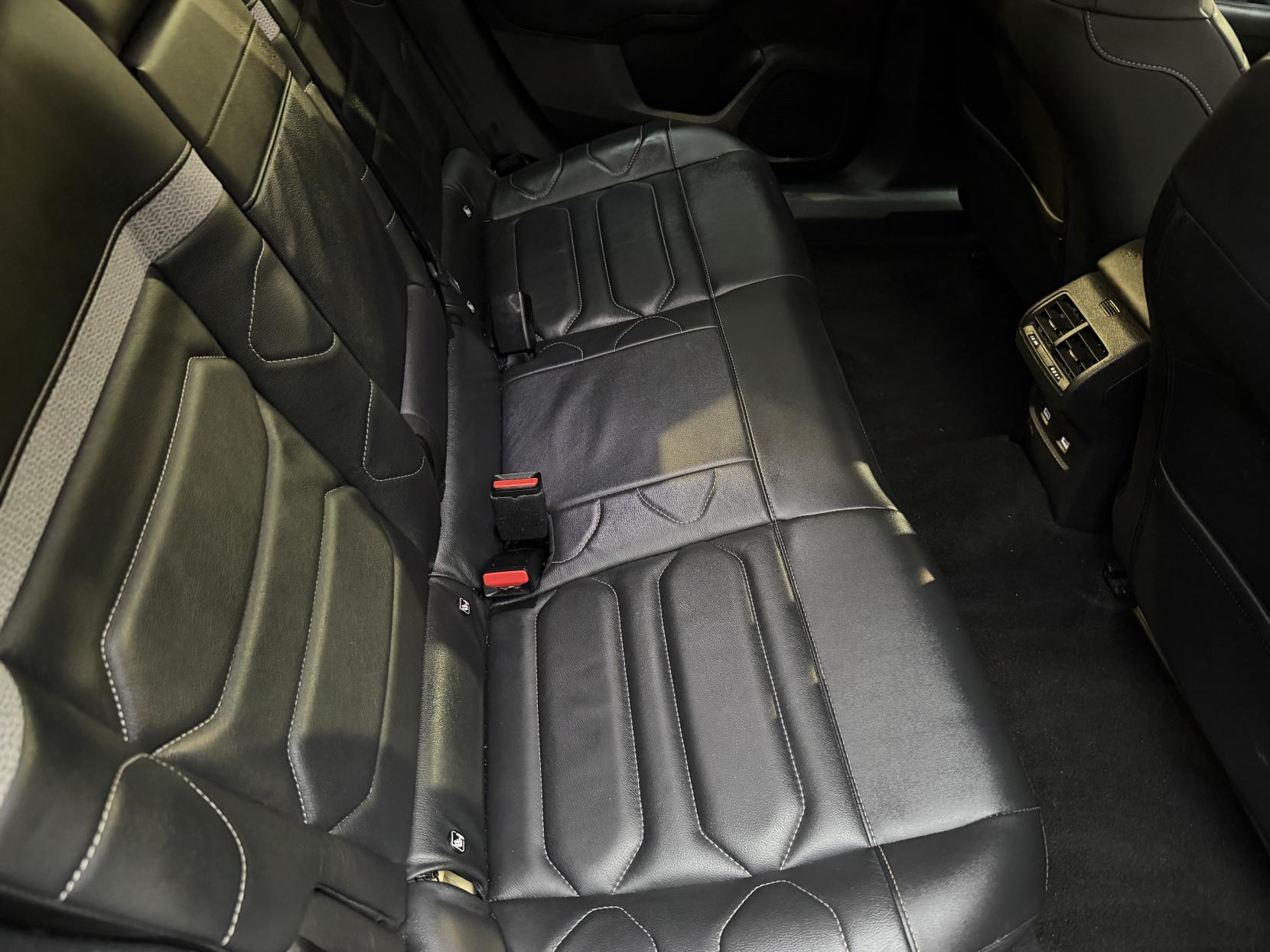 Citroen C4 1.2 PureTech Shine Plus Hatchback 5dr Petrol EAT8 Euro 6 (s/s) (130 ps)