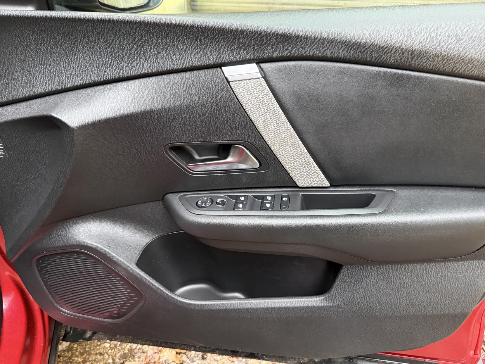 Citroen C4 1.2 PureTech Shine Plus Hatchback 5dr Petrol EAT8 Euro 6 (s/s) (130 ps)