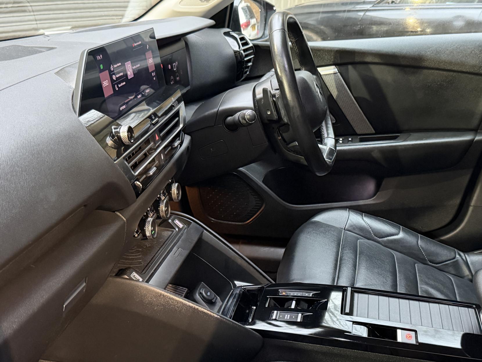 Citroen C4 1.2 PureTech Shine Plus Hatchback 5dr Petrol EAT8 Euro 6 (s/s) (130 ps)