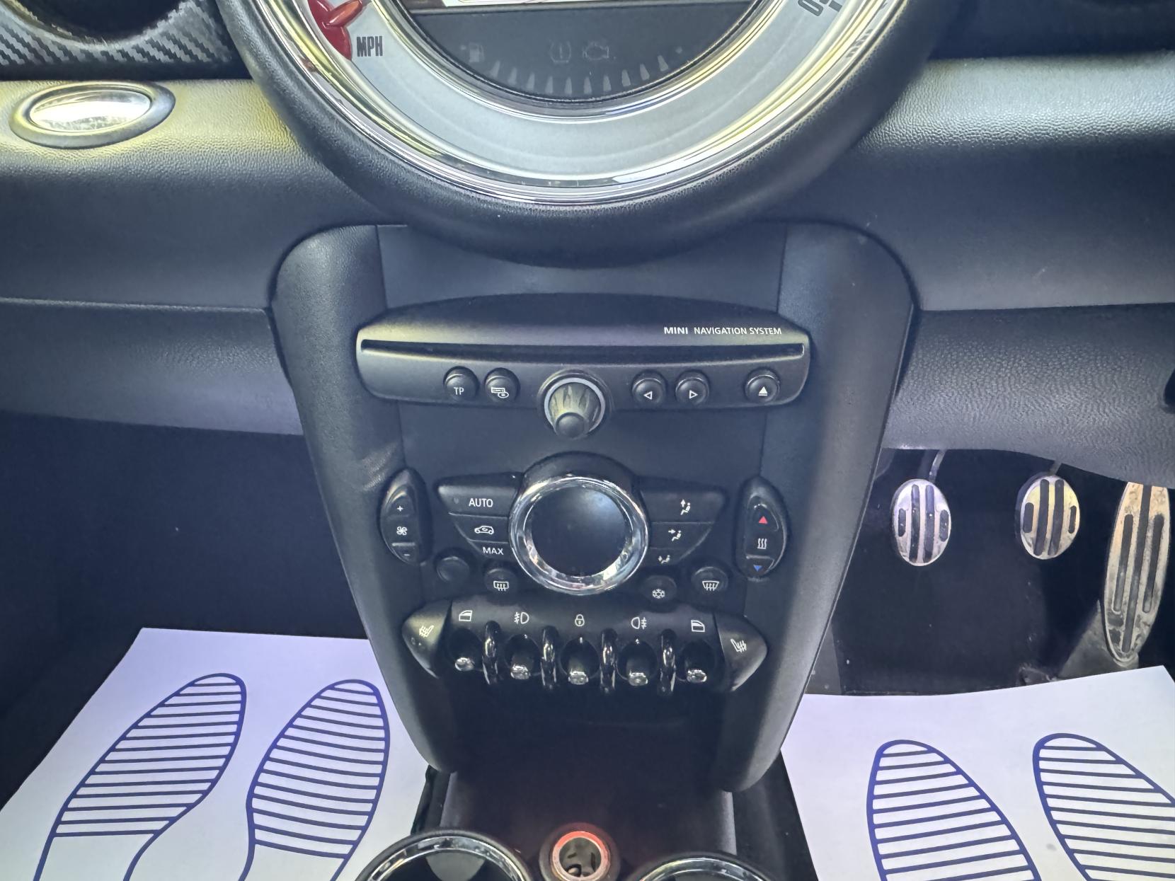MINI Coupe 1.6 Cooper S Coupe 2dr Petrol Manual Euro 5 (s/s) (184 ps)