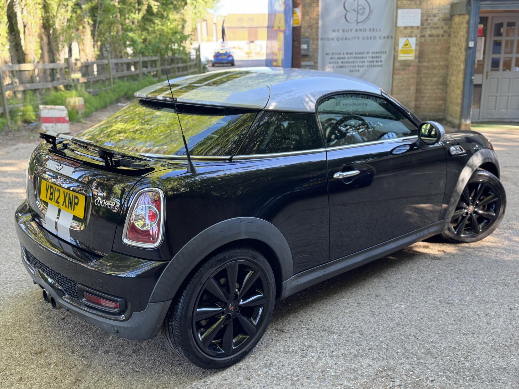 MINI Coupe 1.6 Cooper S Coupe 2dr Petrol Manual Euro 5 (s/s) (184 ps)