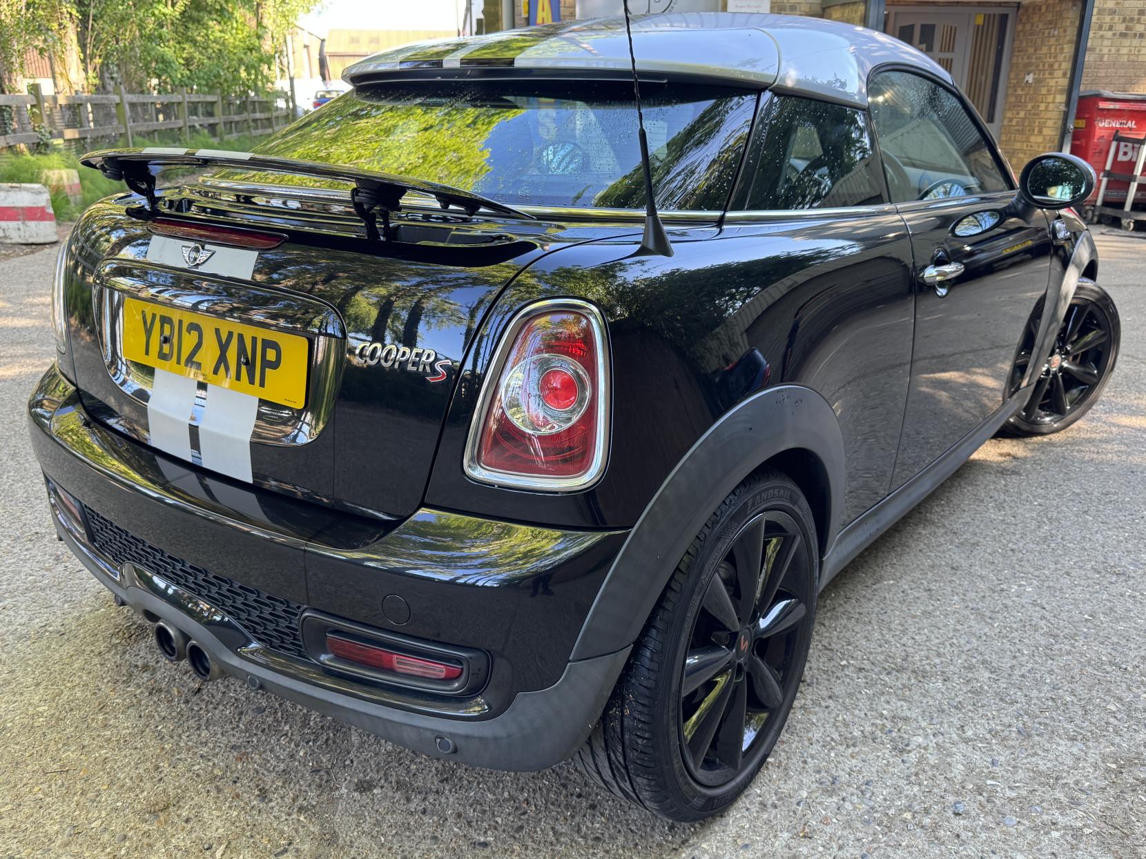 MINI Coupe 1.6 Cooper S Coupe 2dr Petrol Manual Euro 5 (s/s) (184 ps)